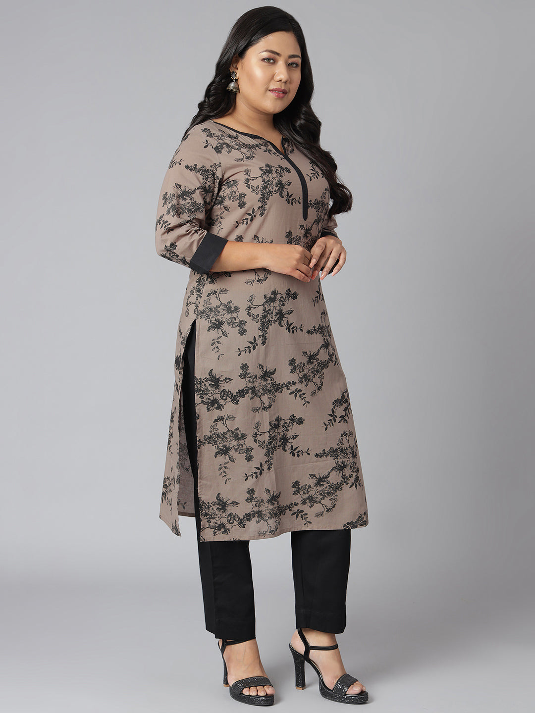 Janasya Women's Grey Cotton Floral Print Casual Straight Kurta