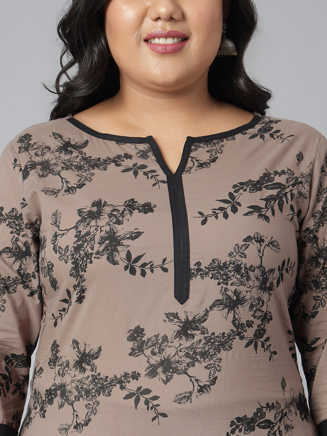 Janasya Women's Grey Cotton Floral Print Casual Straight Kurta
