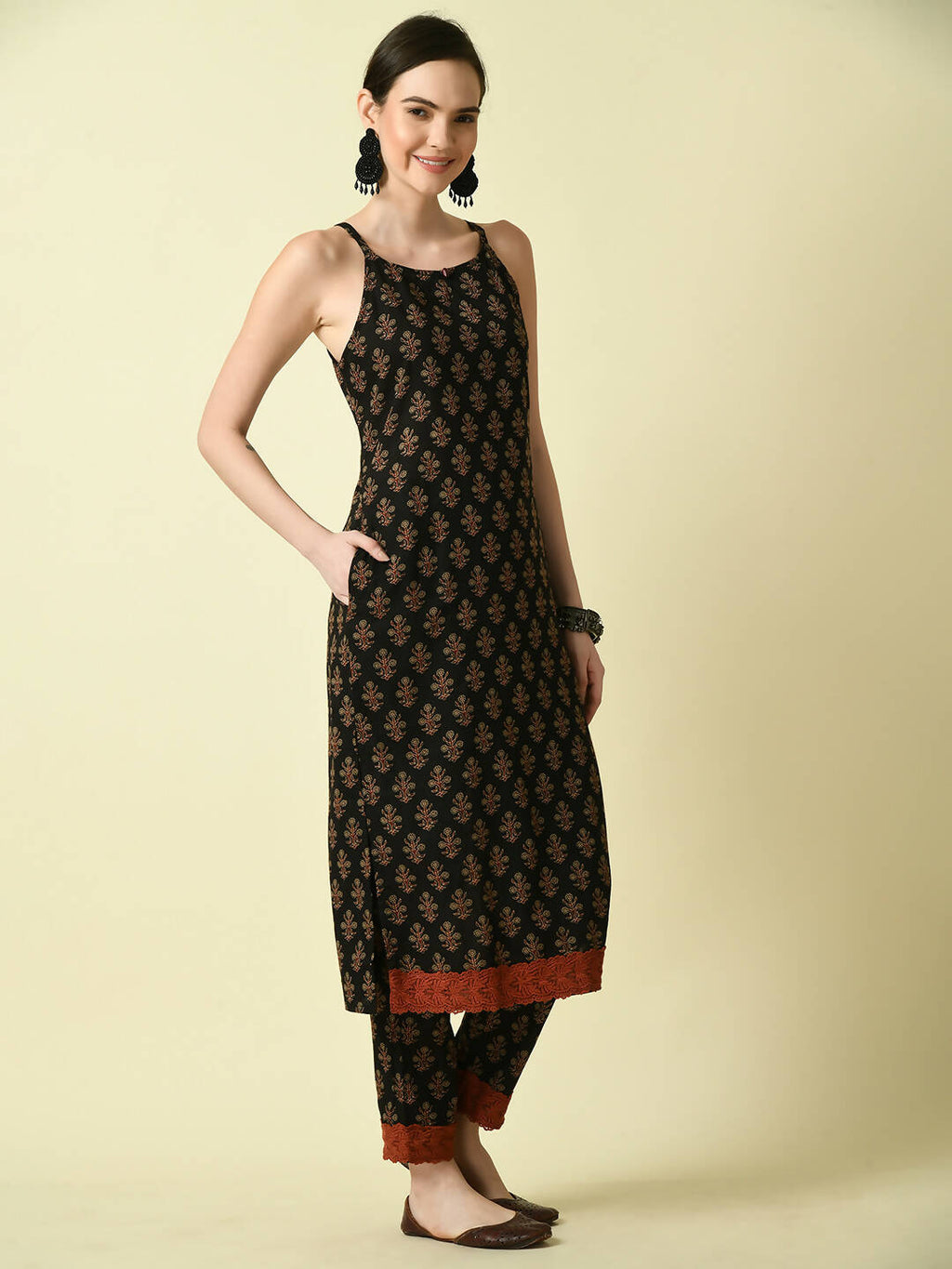 Myshka Women's Black Printed Kurta With Trouser