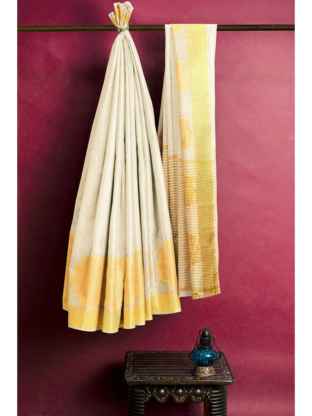 Mimosa Women's Off White Linen Blend Kasavu Saree