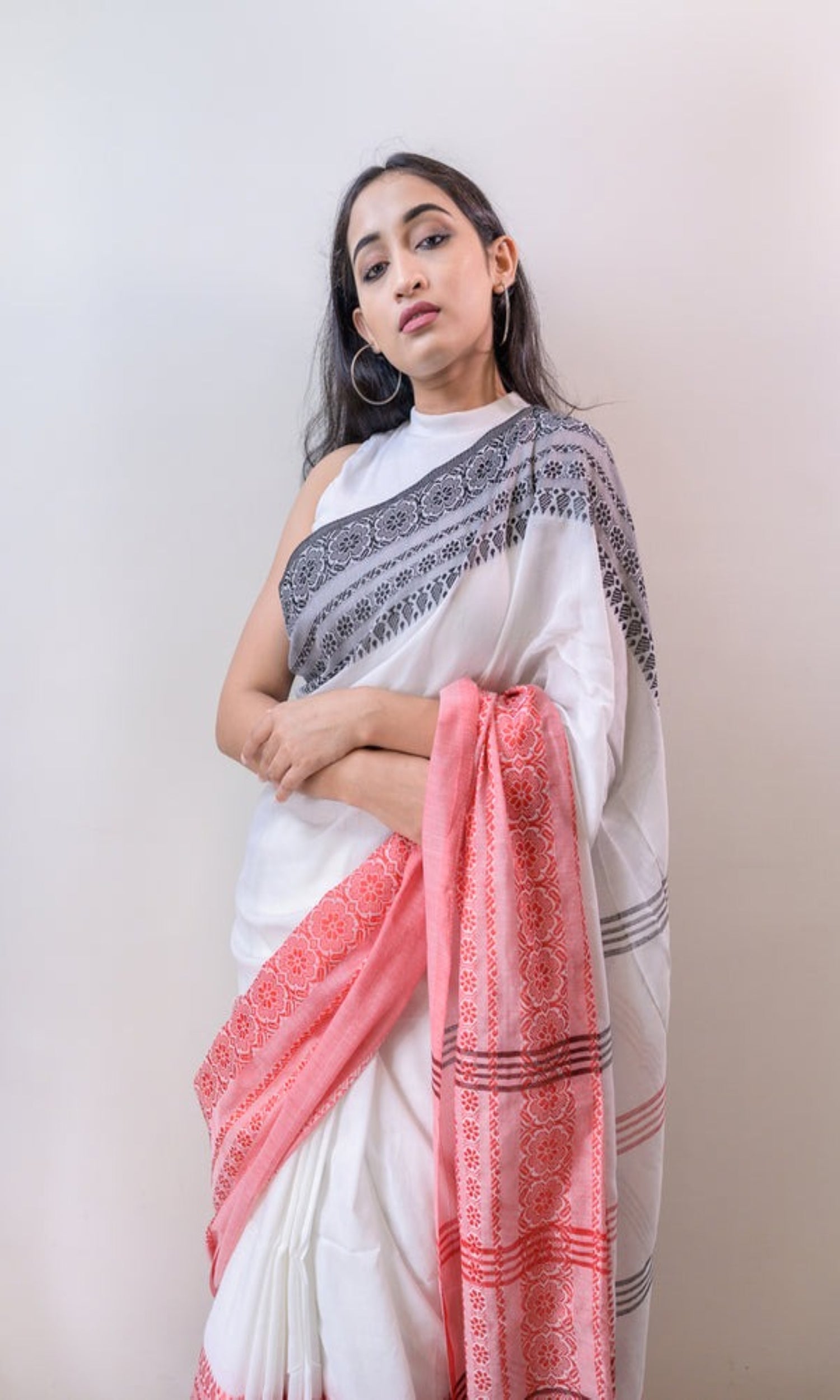 Piyari Fashion Handloom White Cotton Begampuri Saree