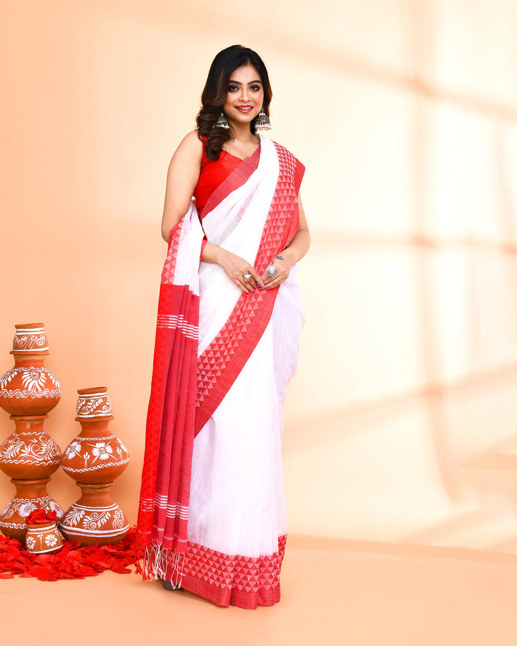 Piyari Fashion Women`s Cotton Silk White Handloom Saree With Blouse