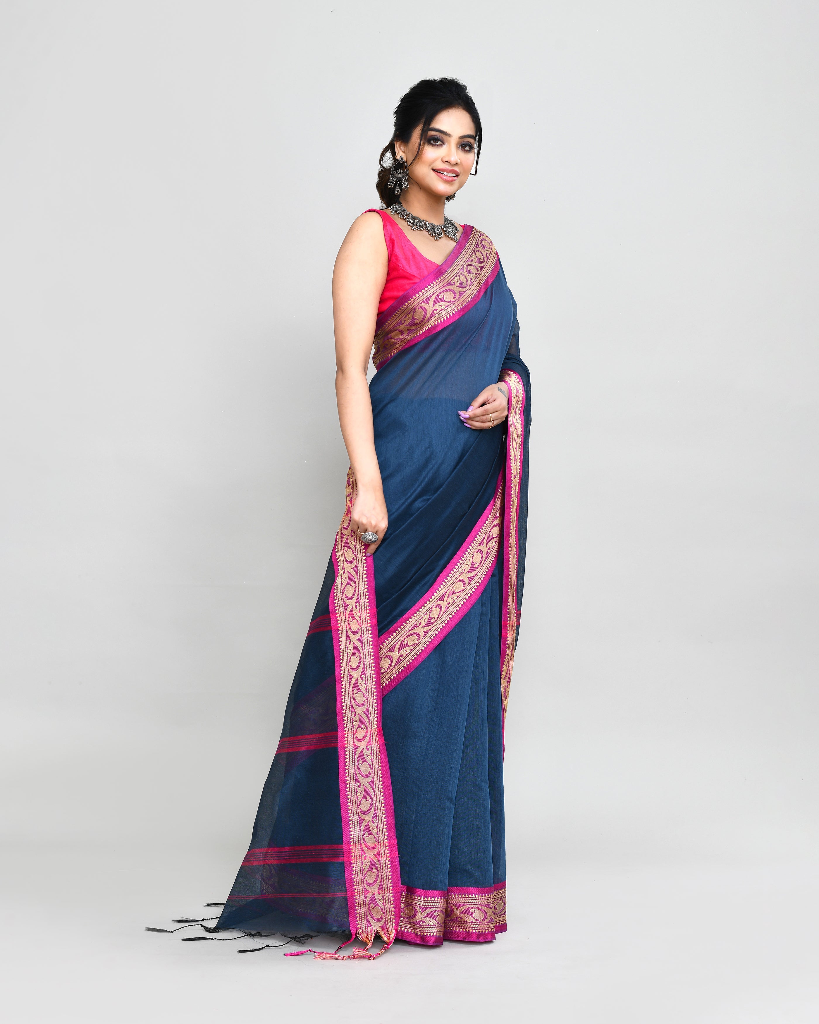 Piyari Fashion Women`s Cotton Silk Charcoal Handloom Saree With Blouse