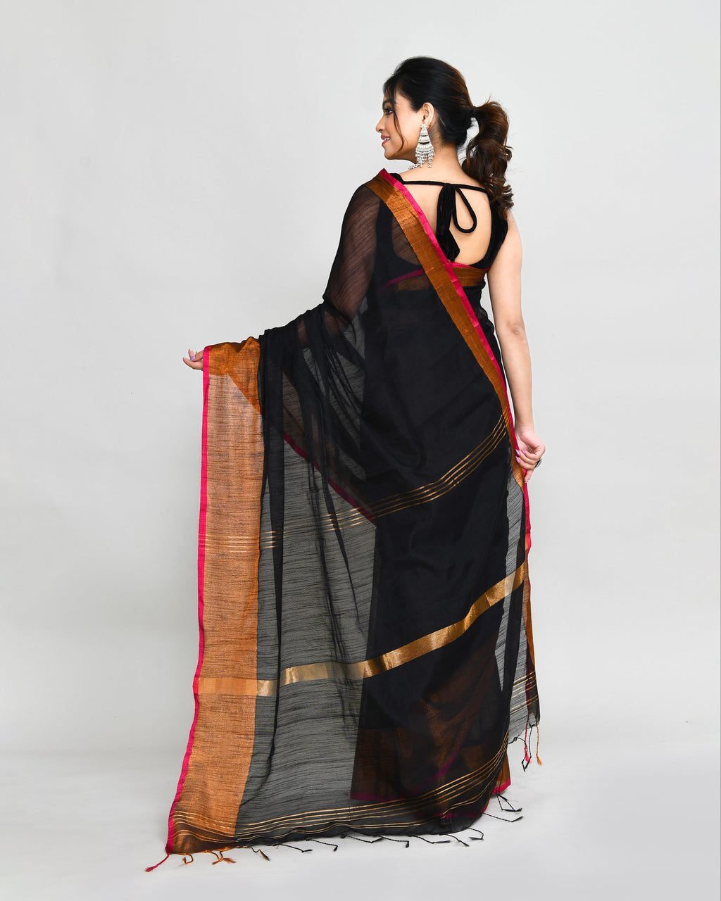Piyari Fashion Women`s Cotton Silk Black Handloom Saree With Blouse