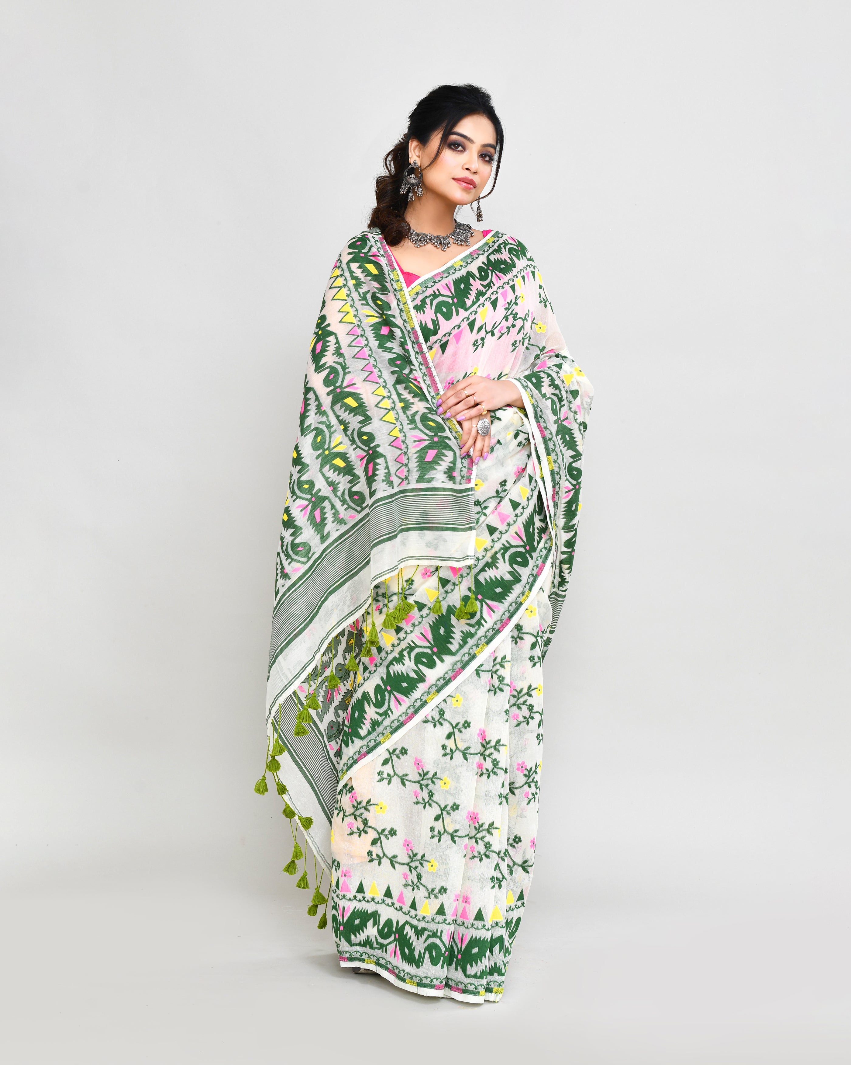 Piyari Fashion Women's Off White Green Cotton Silk Jamdani Saree
