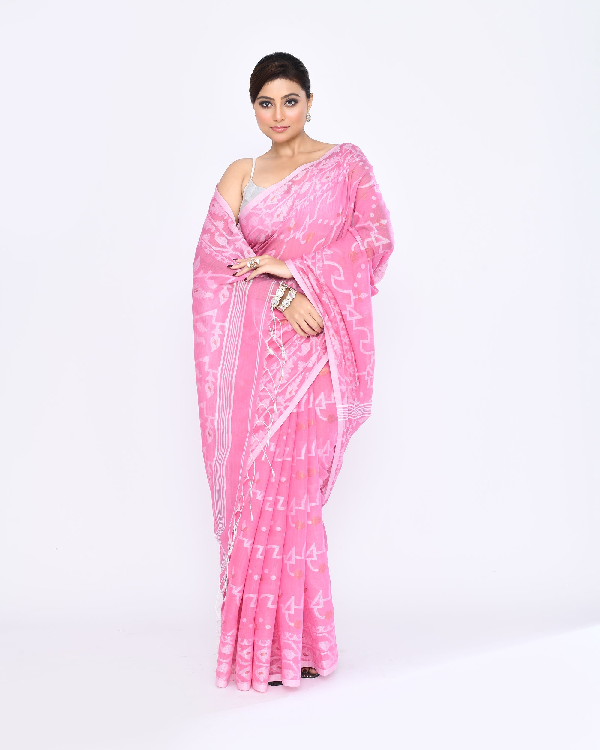 Piyari Fashion Women's Pink Embellished Cotton Blend Jamdani Saree