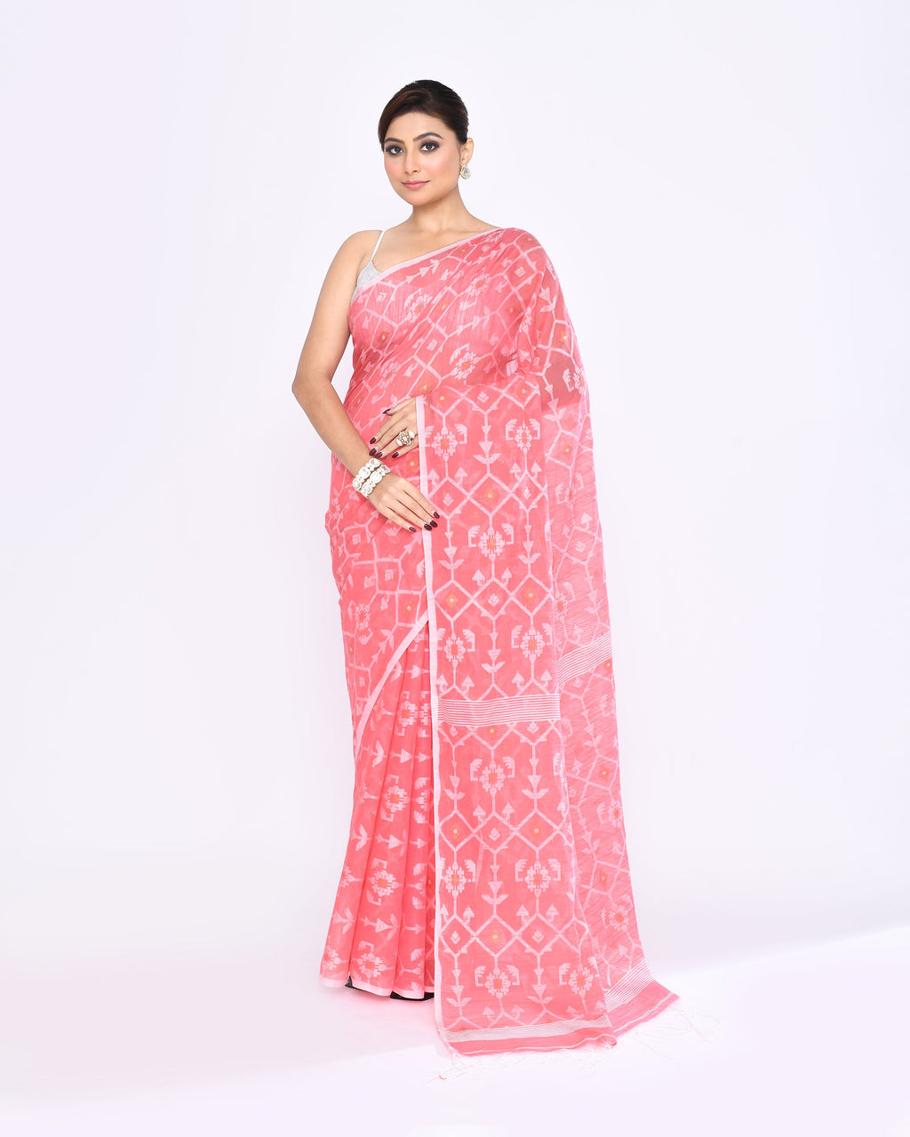Piyari Fashion Women's Salmon Embellished Cotton Blend Jamdani Saree