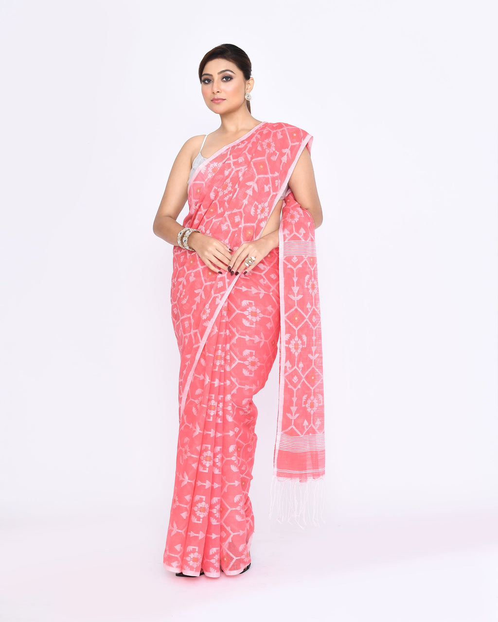 Piyari Fashion Women's Salmon Embellished Cotton Blend Jamdani Saree