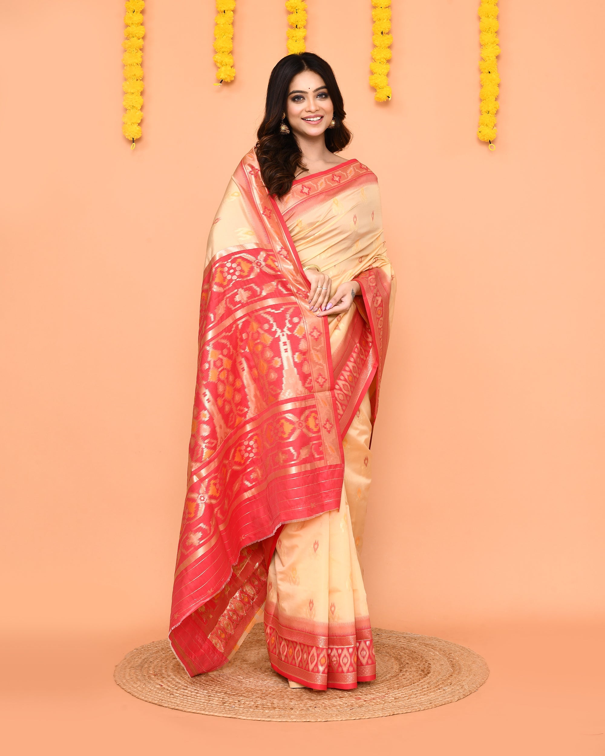 Piyari Fashion Women's Handloom Beige Bangalore Silk Saree With Zari Border