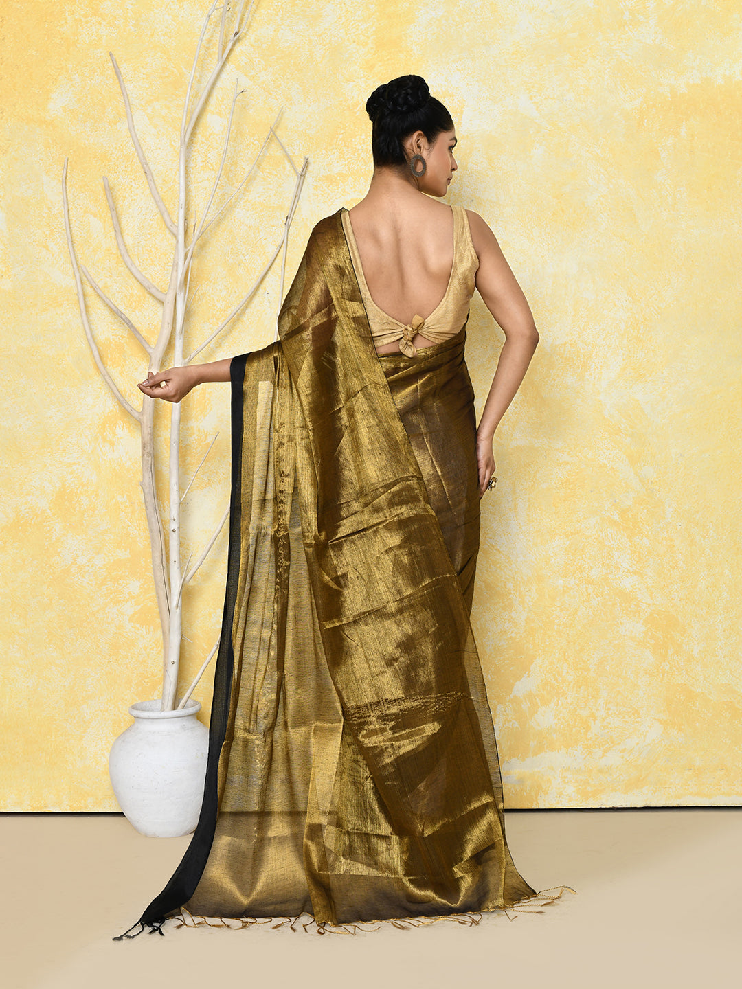 Piyari Fashion Women's Gold Organic Tissue Saree With Blouse Piece