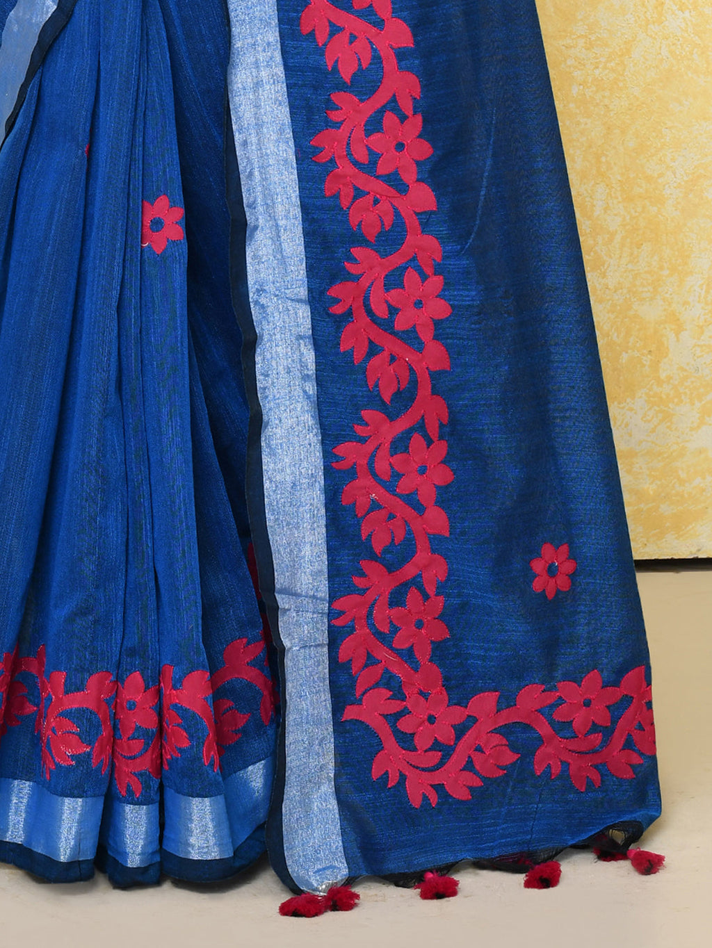 Piyari Fashion Women's Royal Blue Exclusive Applique Saree With Blouse Piece
