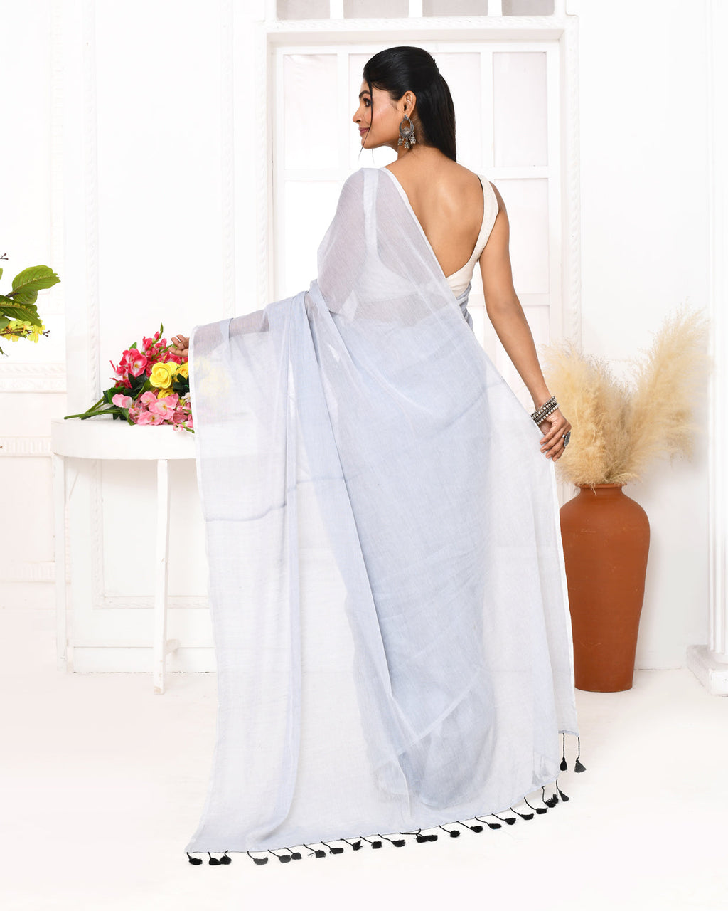 Piyari Fashion Silver Blue Mulmul Cotton Saree With Tassels