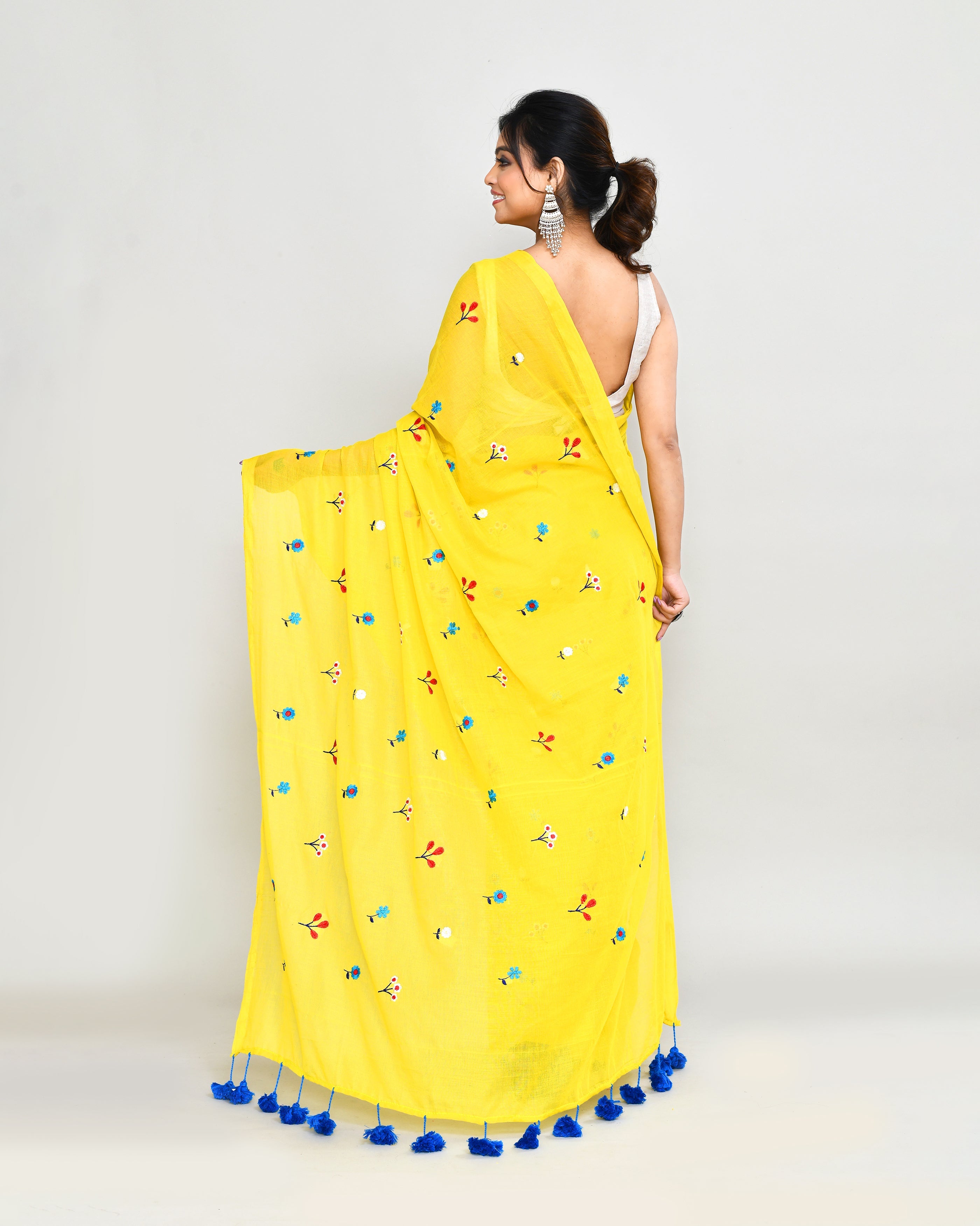 Piyari Fashion Women's Lemon Exclusive Embroidery Saree With Tassels