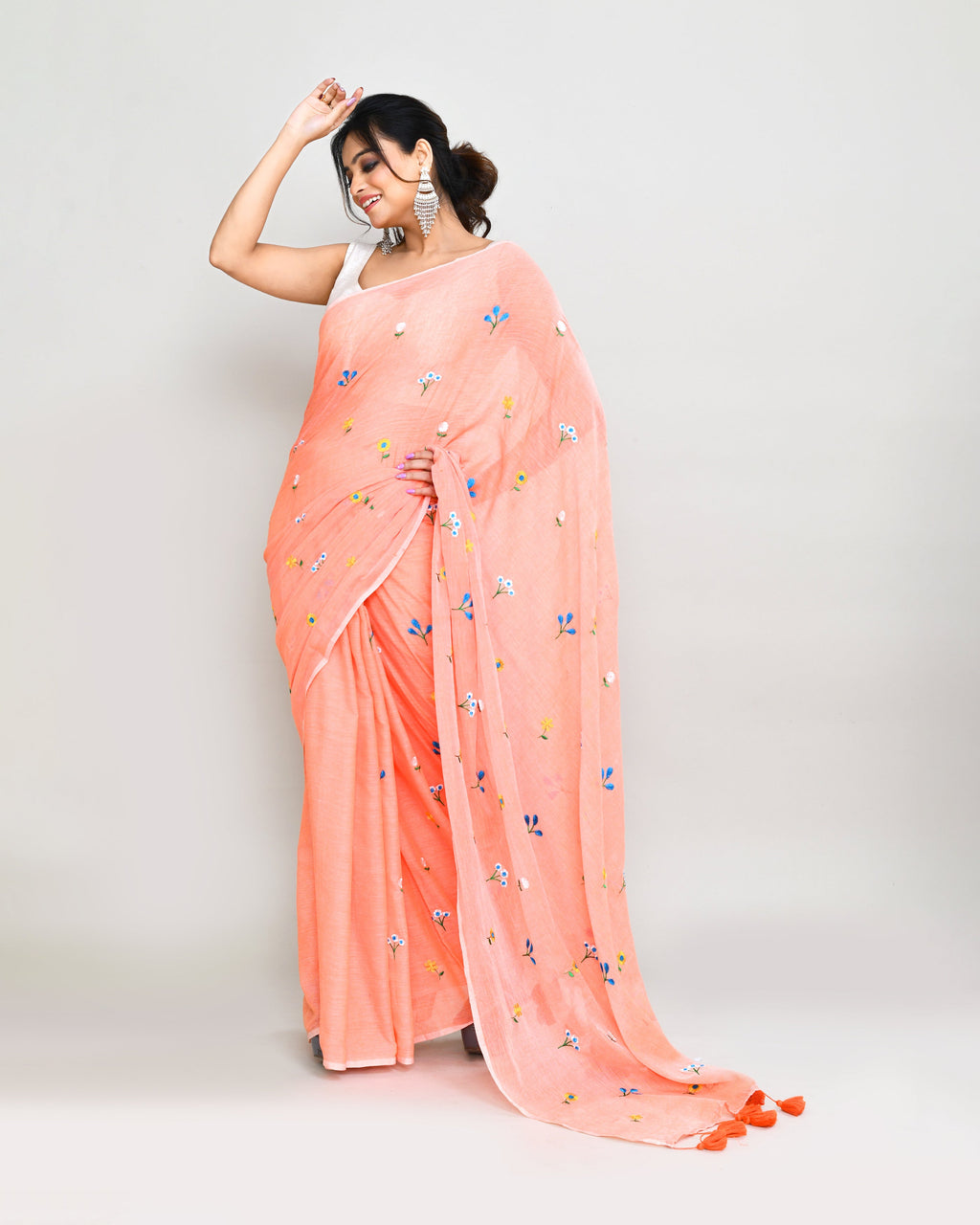 Piyari Fashion Women's Salmon Exclusive Embroidery Saree With Tassels