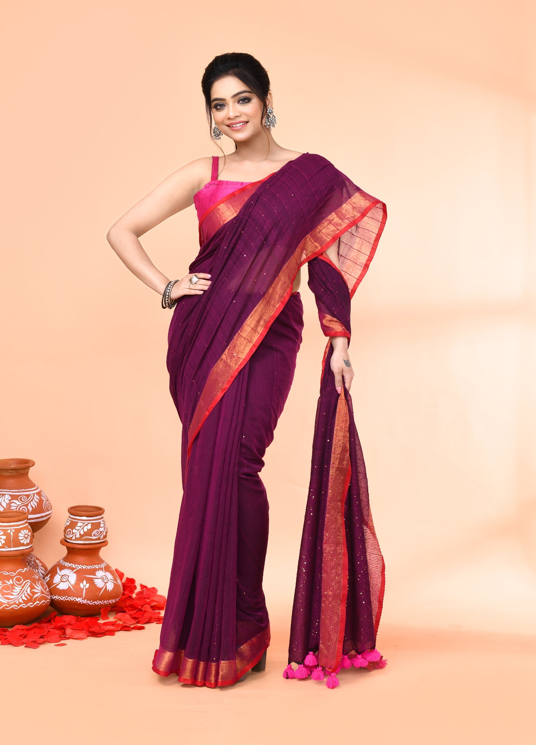 Piyari Fashion Women`s Cotton Handloom Magenta Sequin Saree With Blouse
