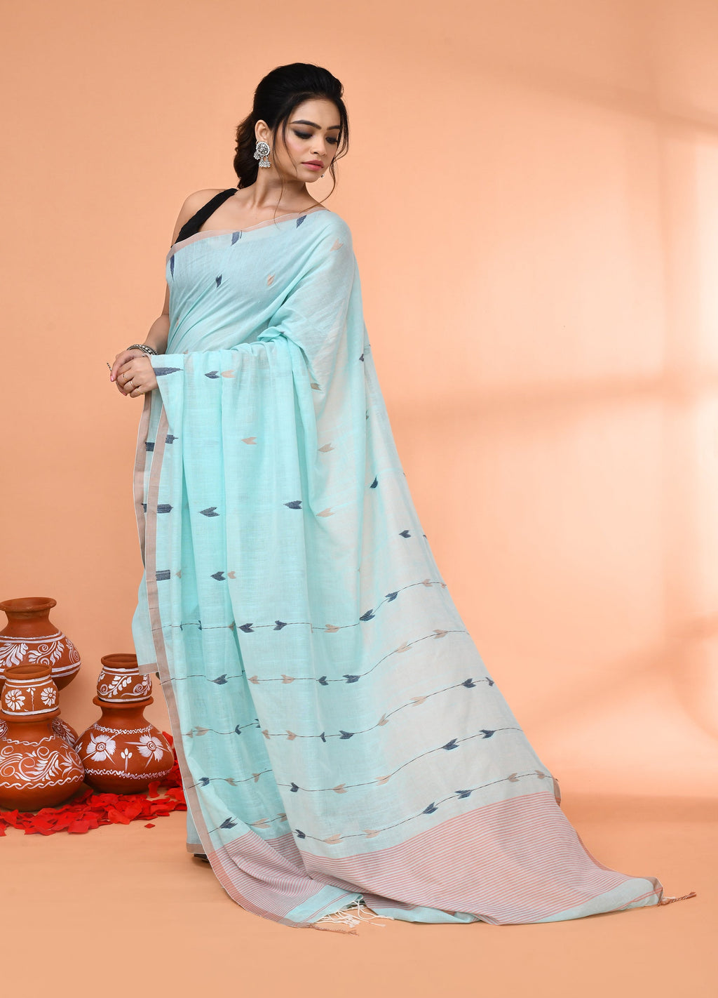 Piyari Fashion Women`s Light Sky Blue Cotton Handloom Jamdani Saree With Blouse