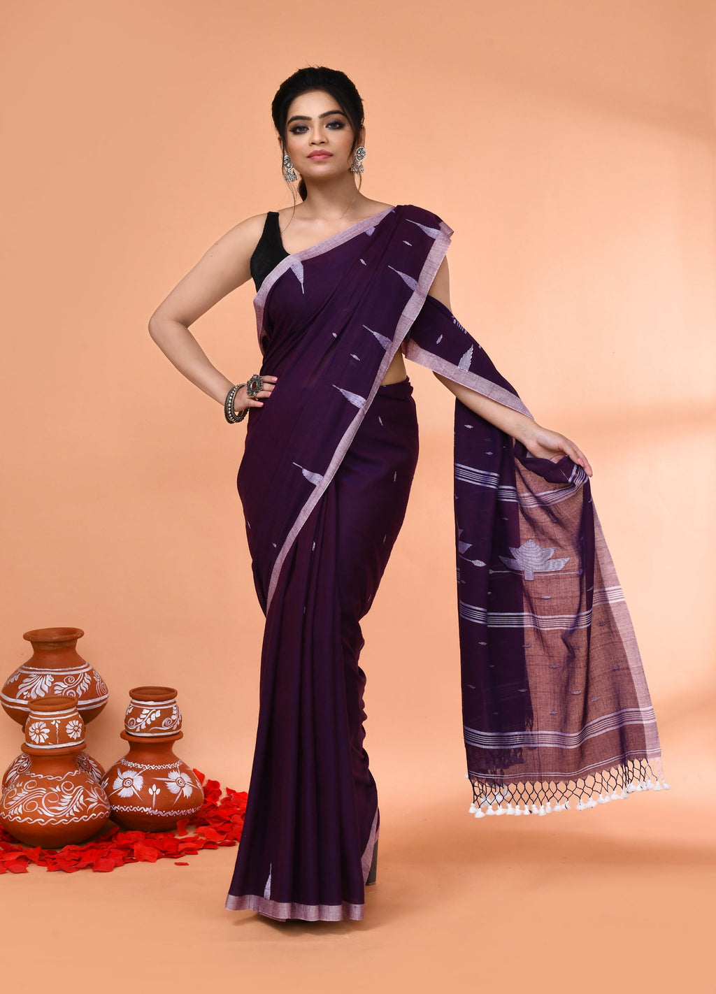 Piyari Fashion Women`s Purple Mul Cotton Handloom Jamdani Saree With Blouse