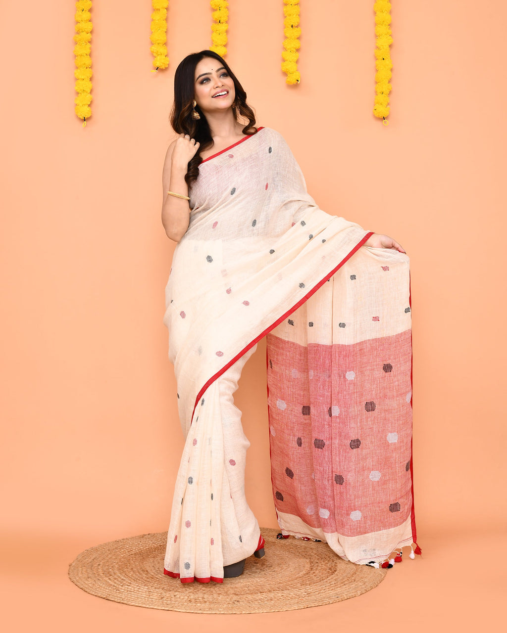 Piyari Fashion Women's Off White Linen Ball Jamdani Saree With Tassels