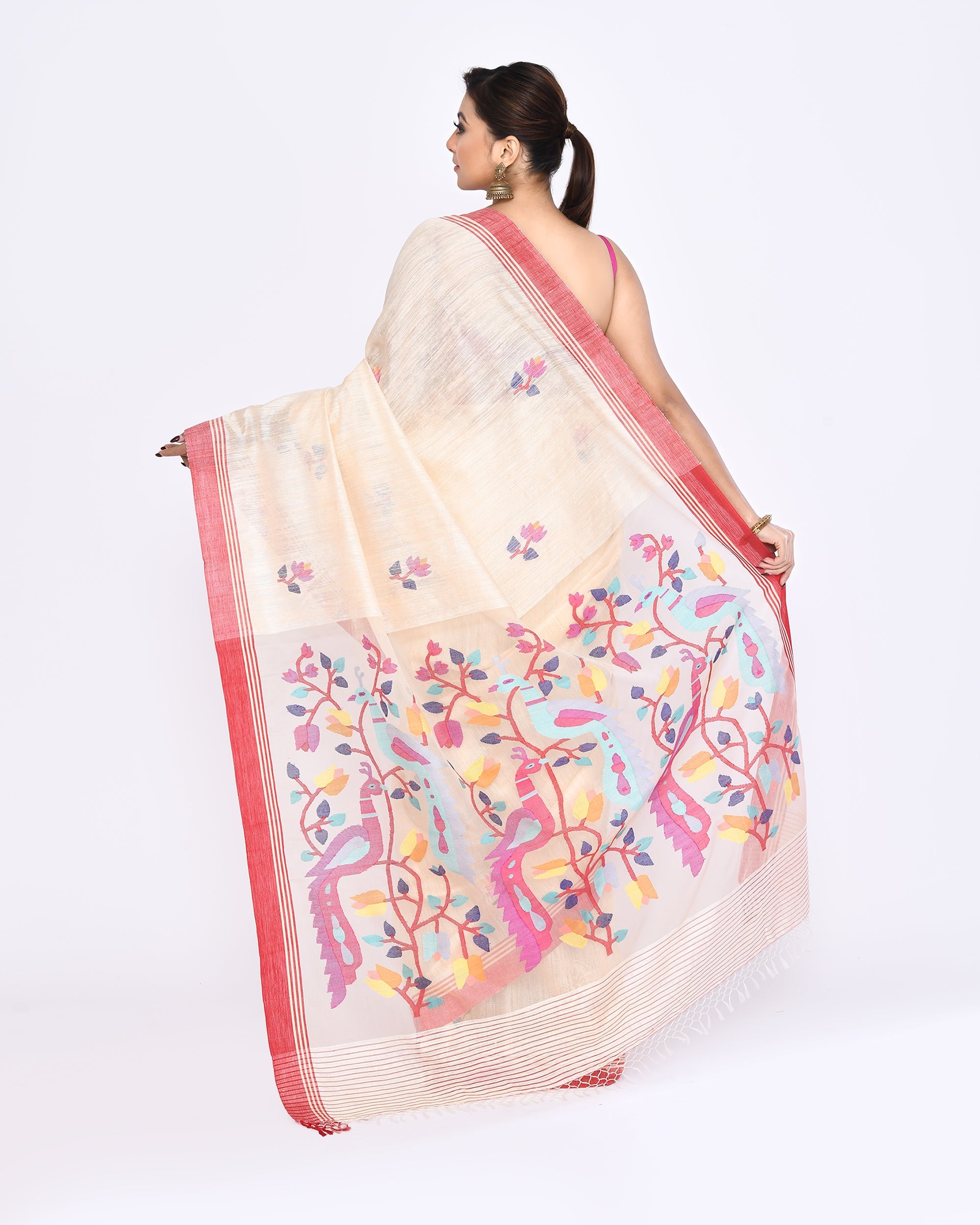 Piyari Fashion Women's Off White Embellished Matka Silk Jamdani Saree