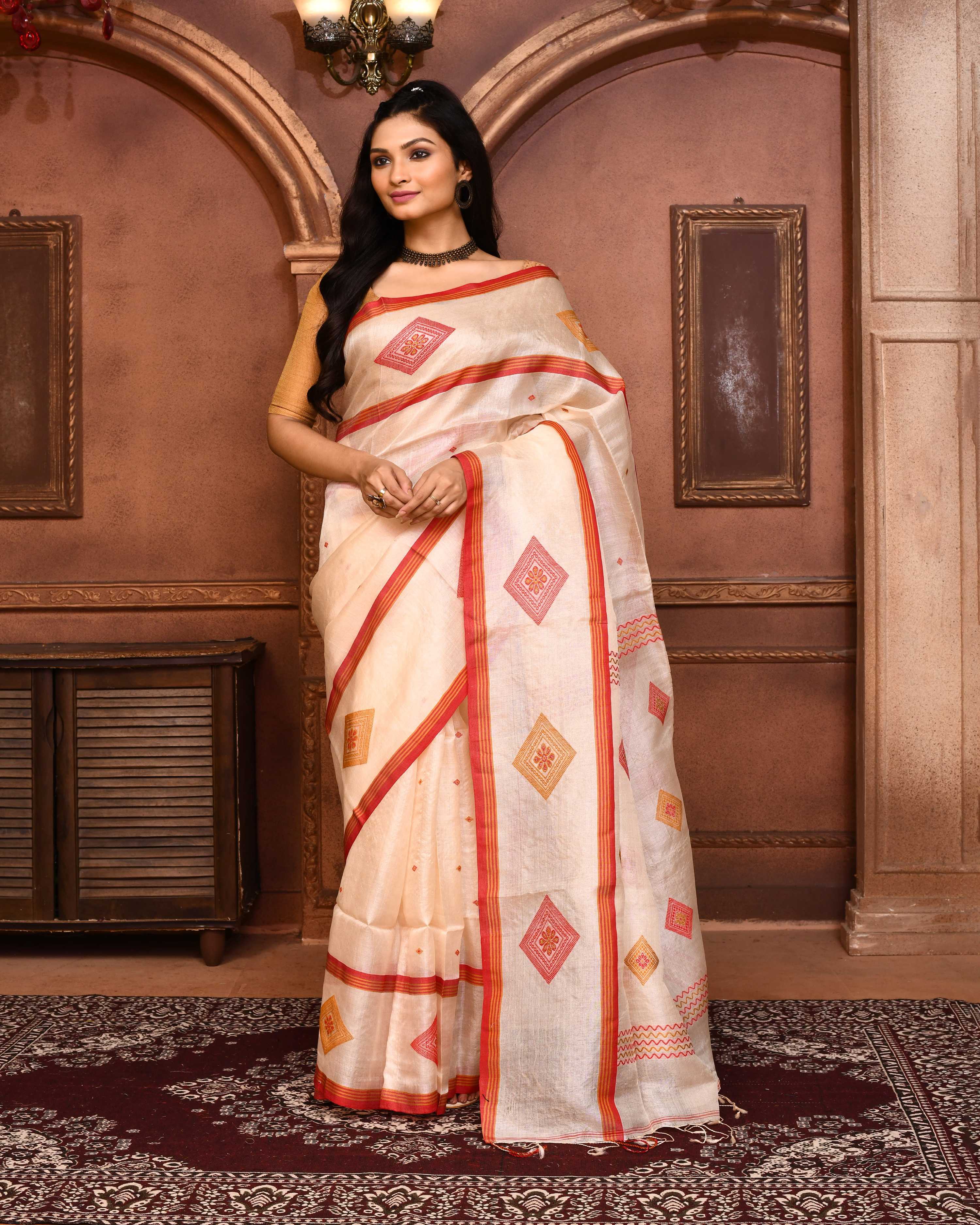 Piyari Fashion Off White Tussar Silk Jamdani Saree With Blouse Piece
