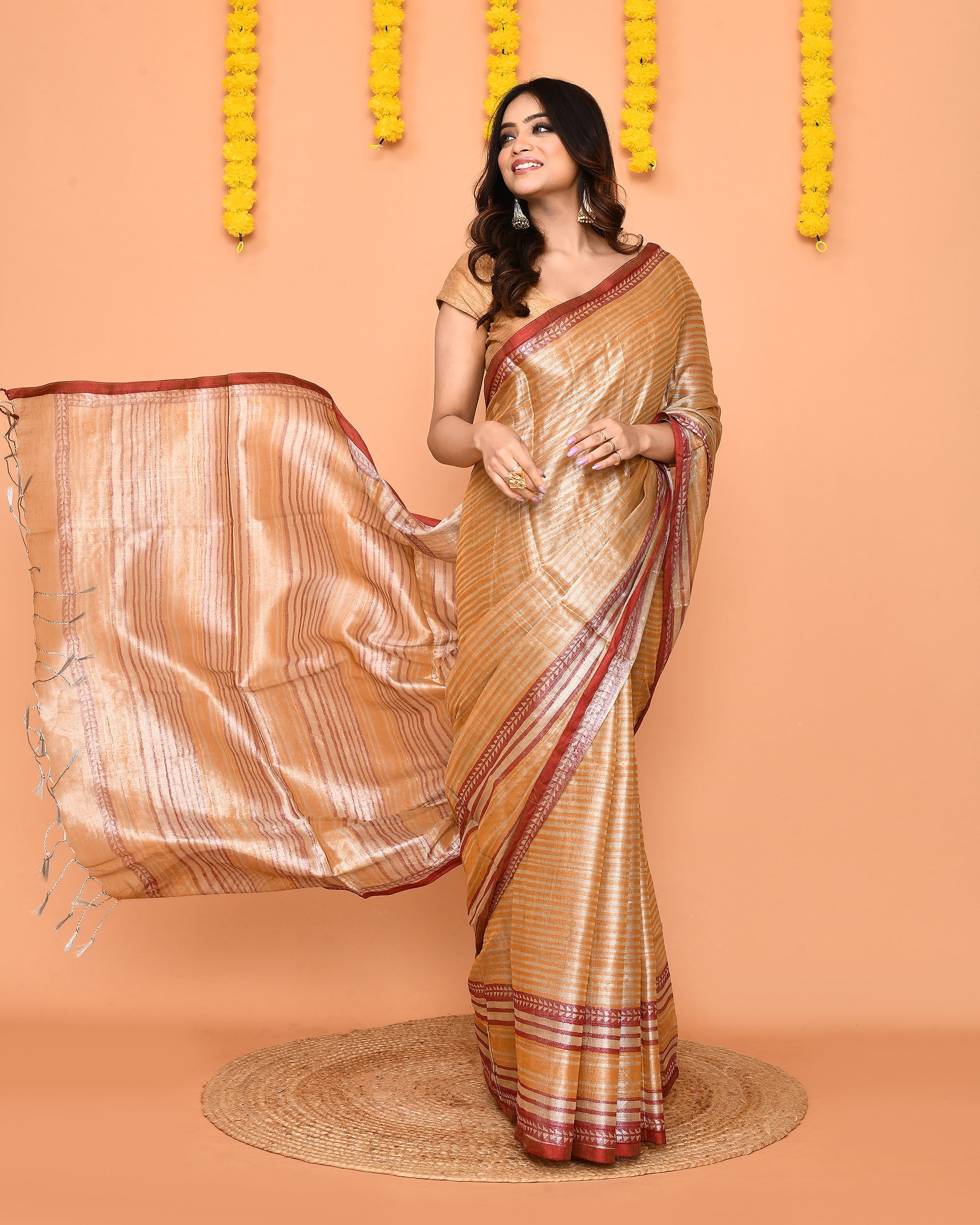 Piyari Fashion Women's Beige Zari Cotton Handloom Tissue Saree