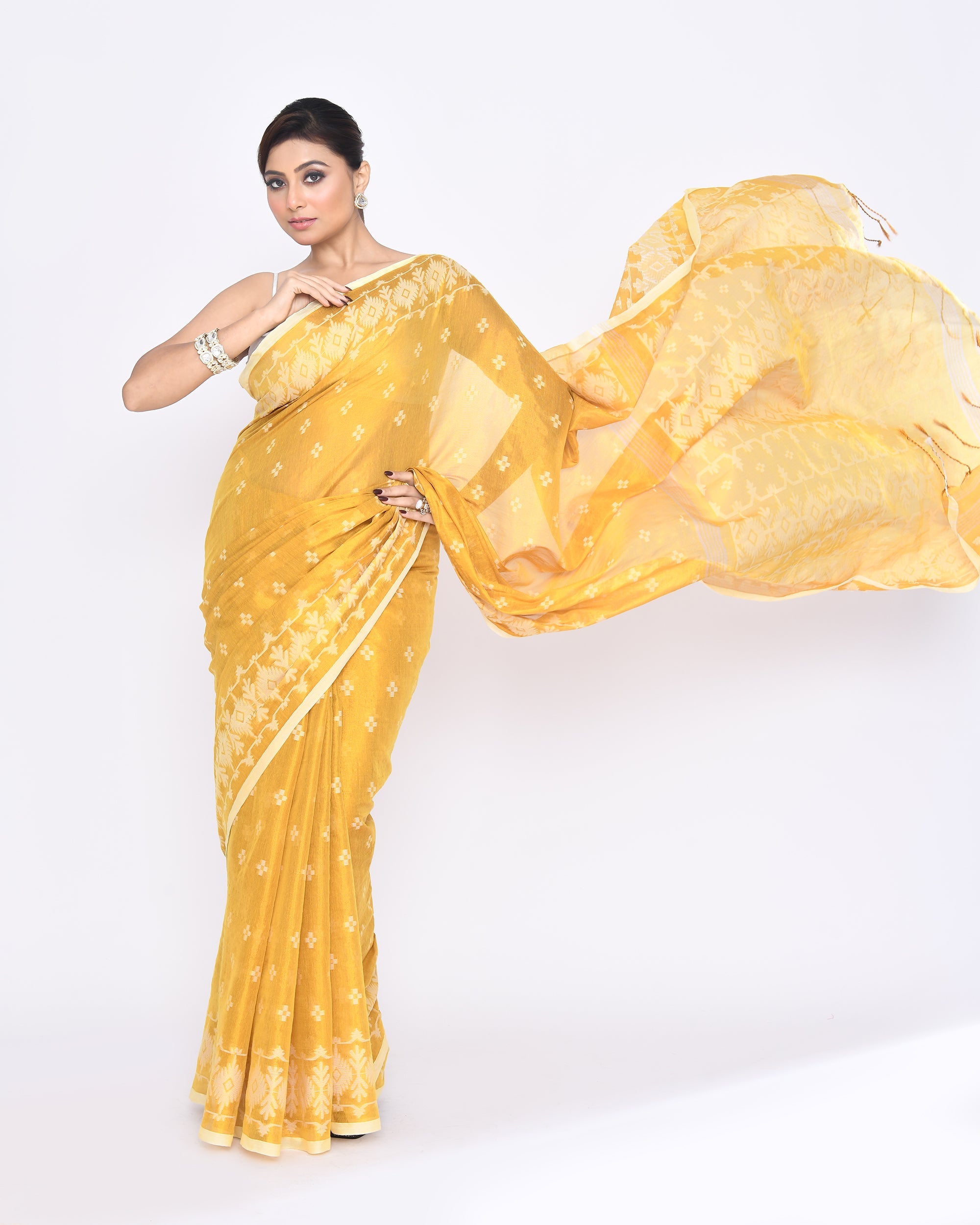 Piyari Fashion Women's Yellow Zari Cotton Tissue Jamdani Saree
