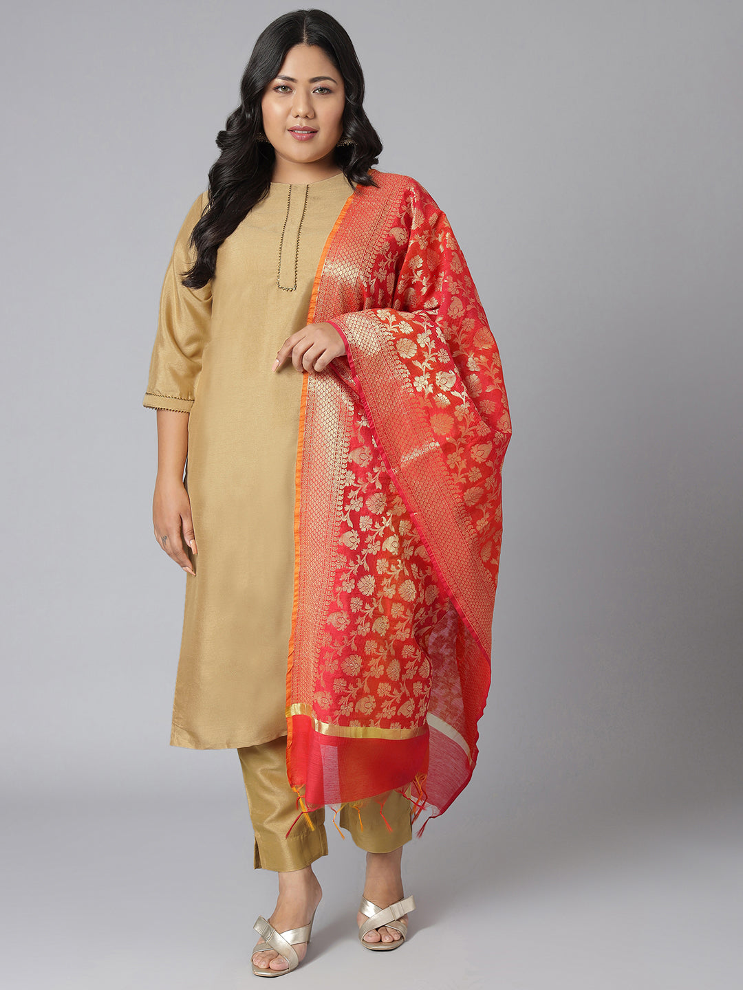 Janasya Women's Gold Poly Silk Straight Festive Kurta Set