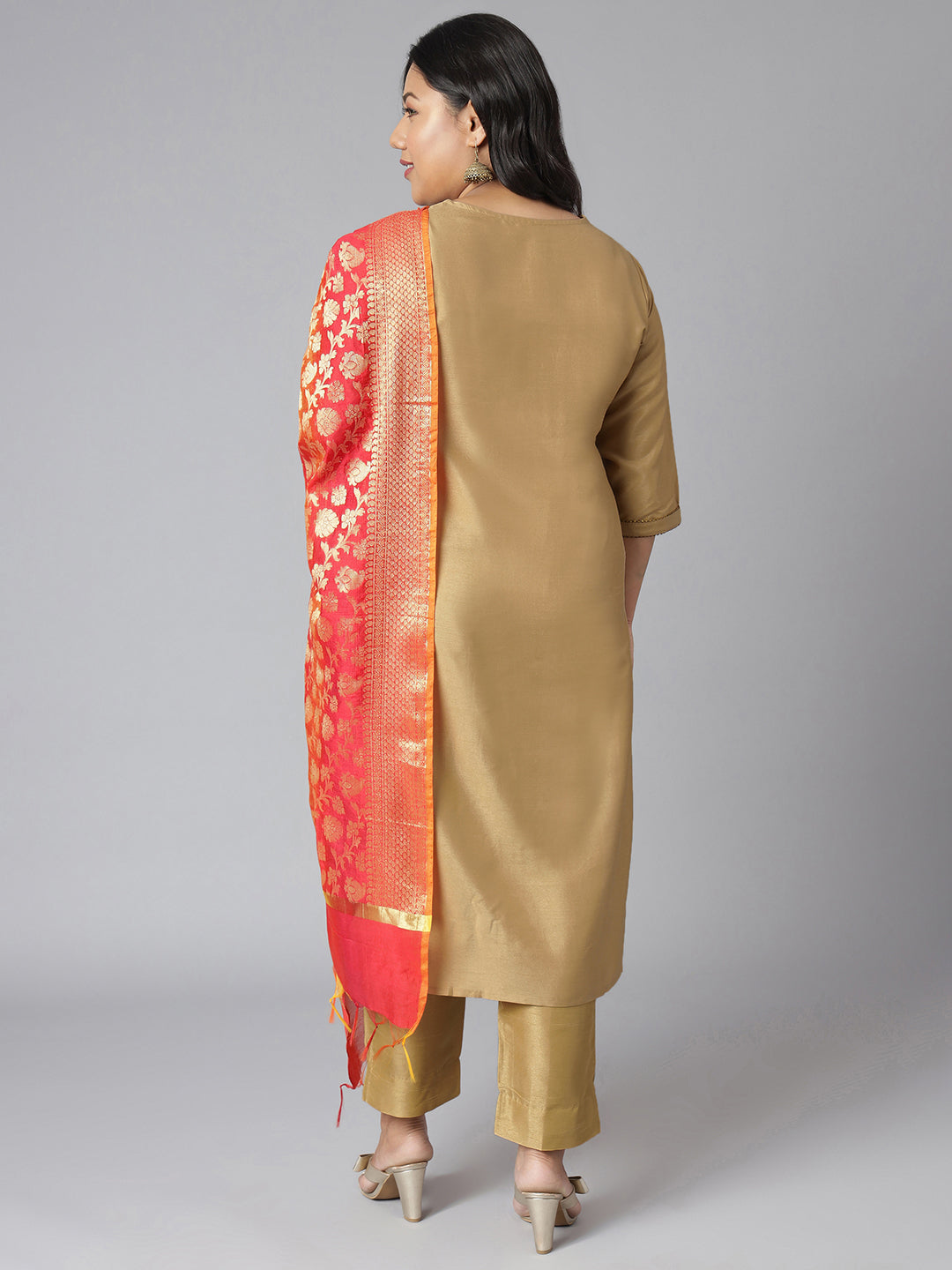 Janasya Women's Gold Poly Silk Straight Festive Kurta Set