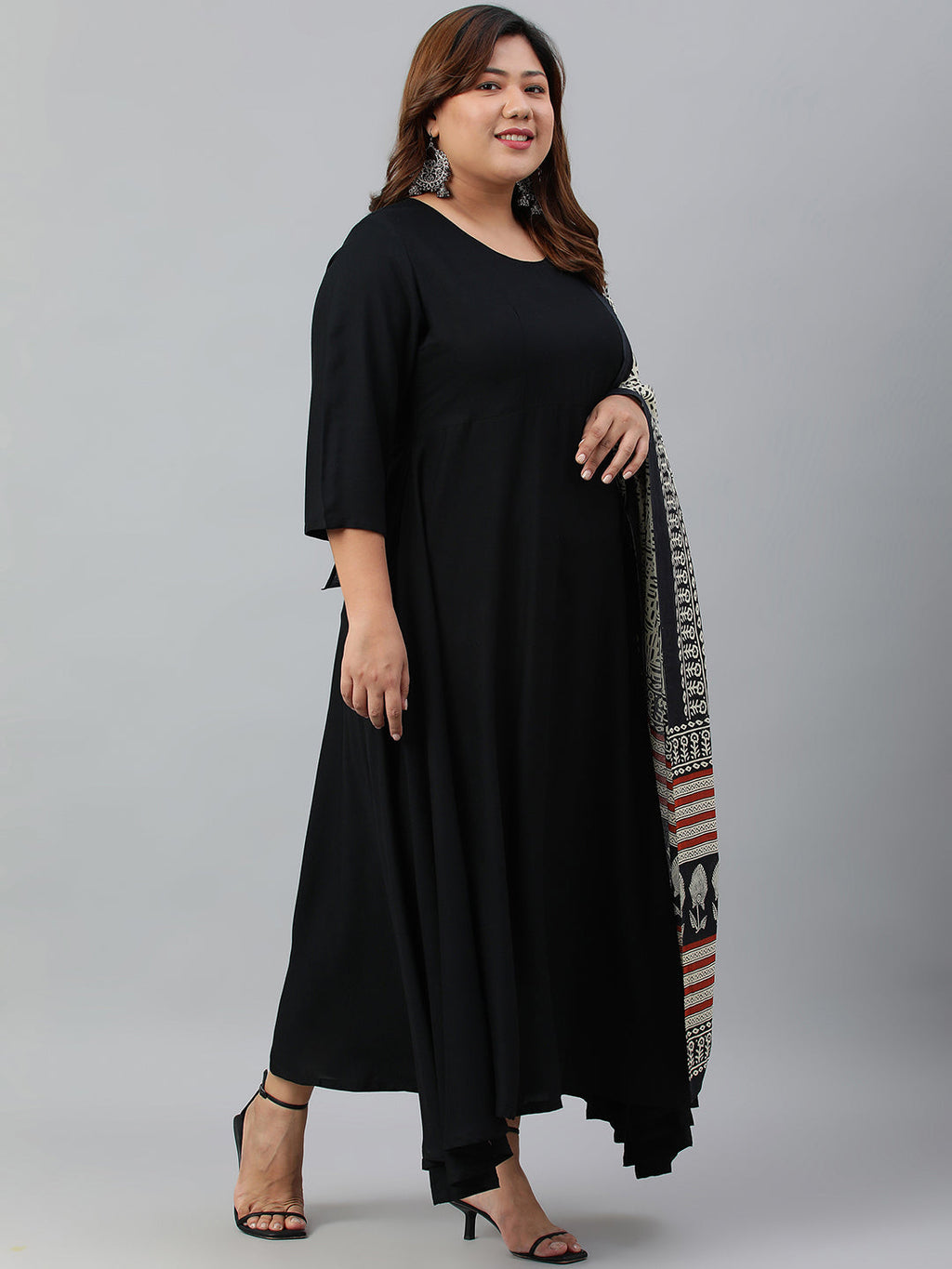 Janasya XL LOVE by Janasya Women's Plus Size Black Rayon Kurta With and Dupatta