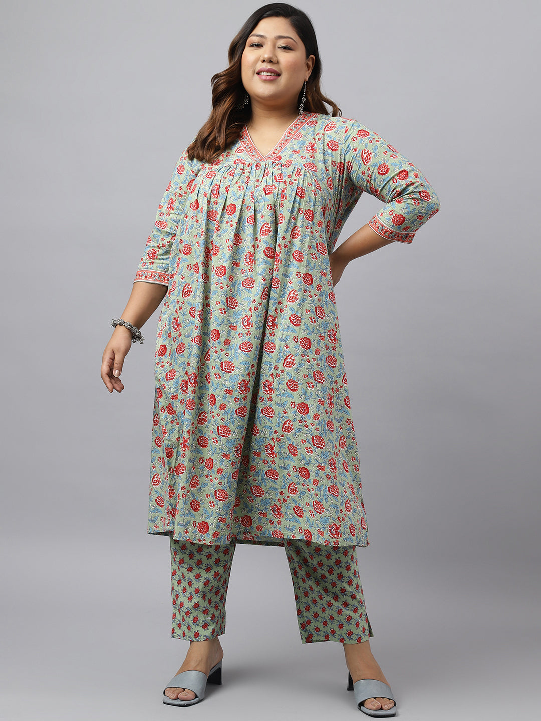 Janasya Women's Green Cotton Empire Casual Kurta Set