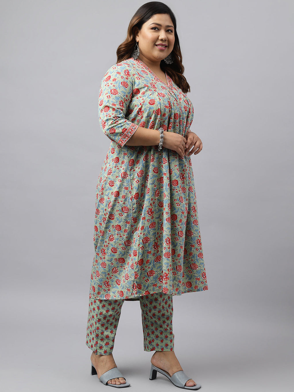Janasya Women's Green Cotton Empire Casual Kurta Set