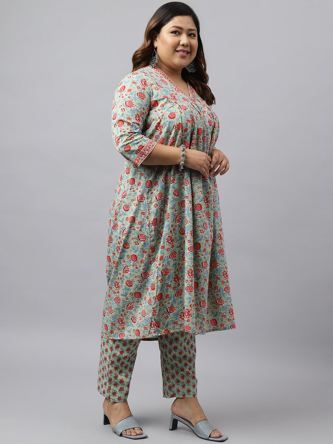 Janasya Women's Green Cotton Empire Casual Kurta Set