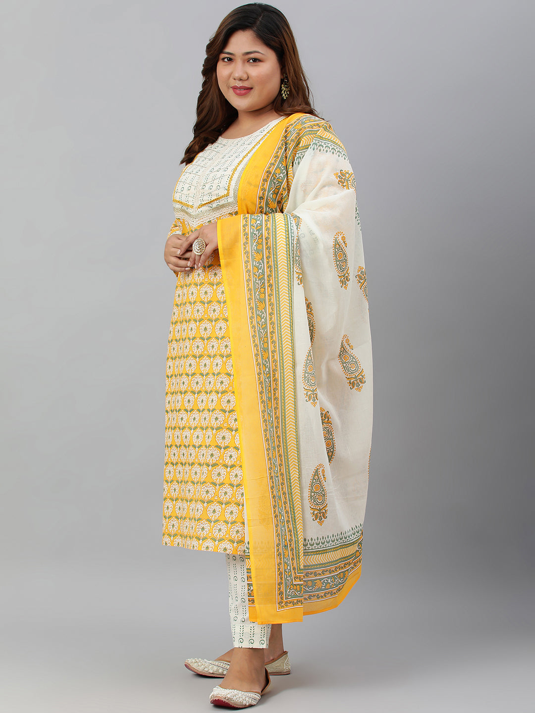 Janasya XL LOVE by Janasya Women's Plus Size Yellow Cotton Kurta With Pants and Dupatta