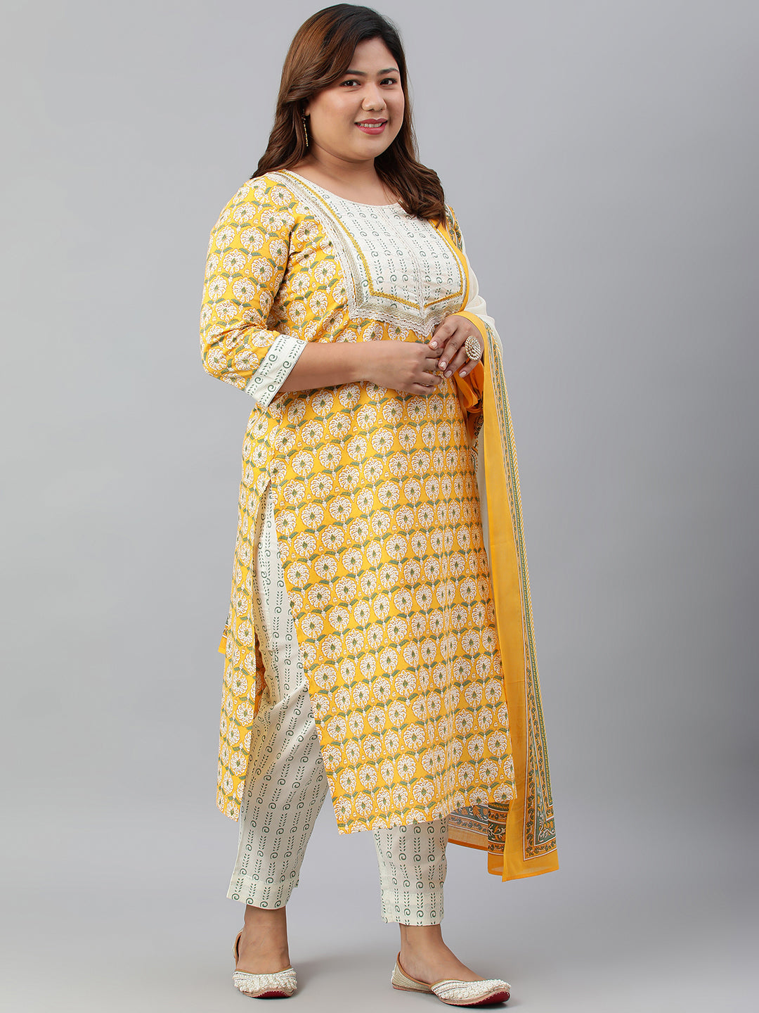 Janasya XL LOVE by Janasya Women's Plus Size Yellow Cotton Kurta With Pants and Dupatta