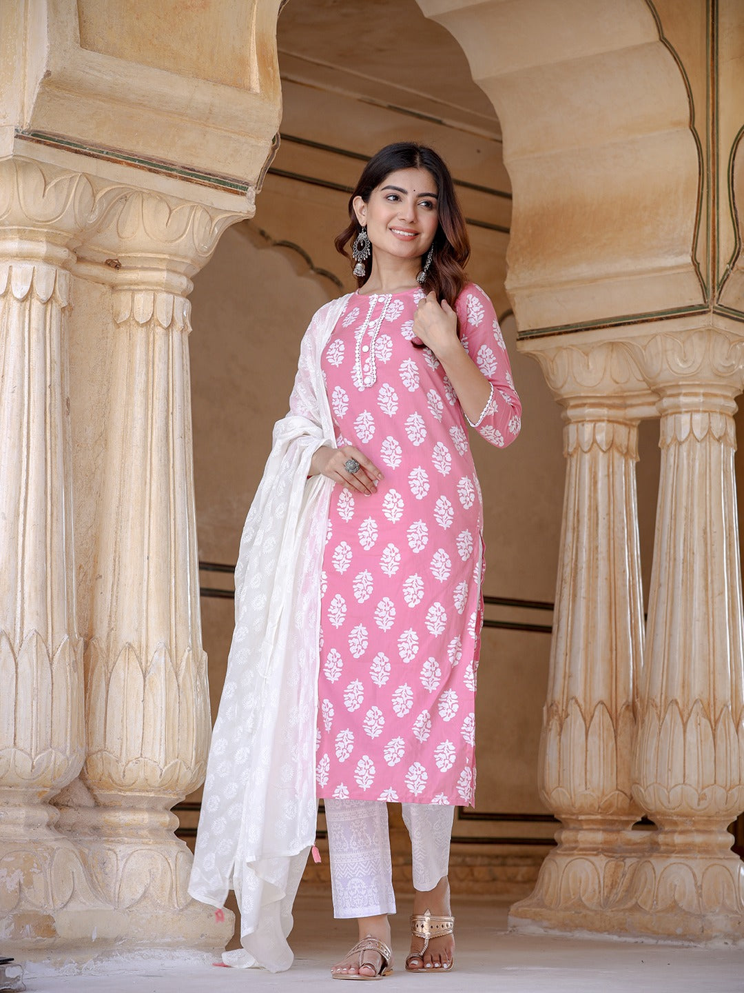 Yufta Pink Ethnic Motifs Printed Dupatta Set