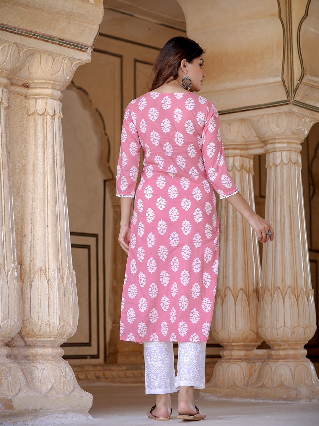 Yufta Pink Ethnic Motifs Printed Dupatta Set