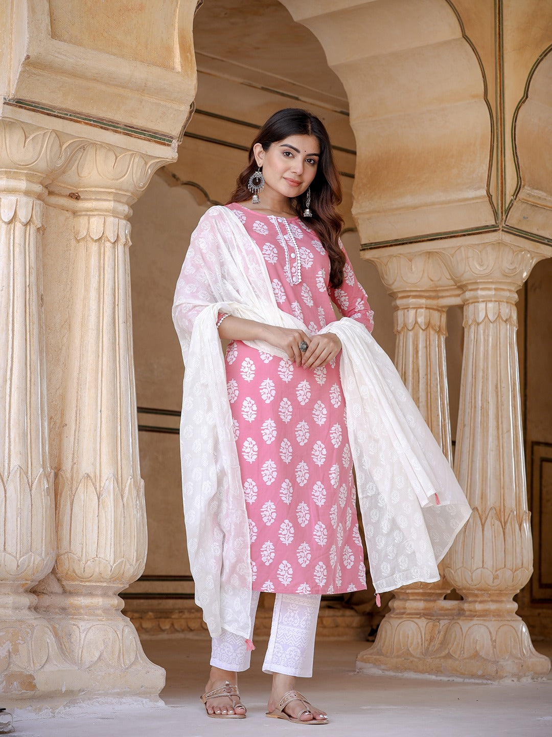 Yufta Pink Ethnic Motifs Printed Dupatta Set