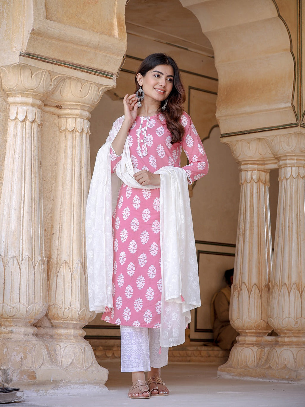 Yufta Pink Ethnic Motifs Printed Dupatta Set