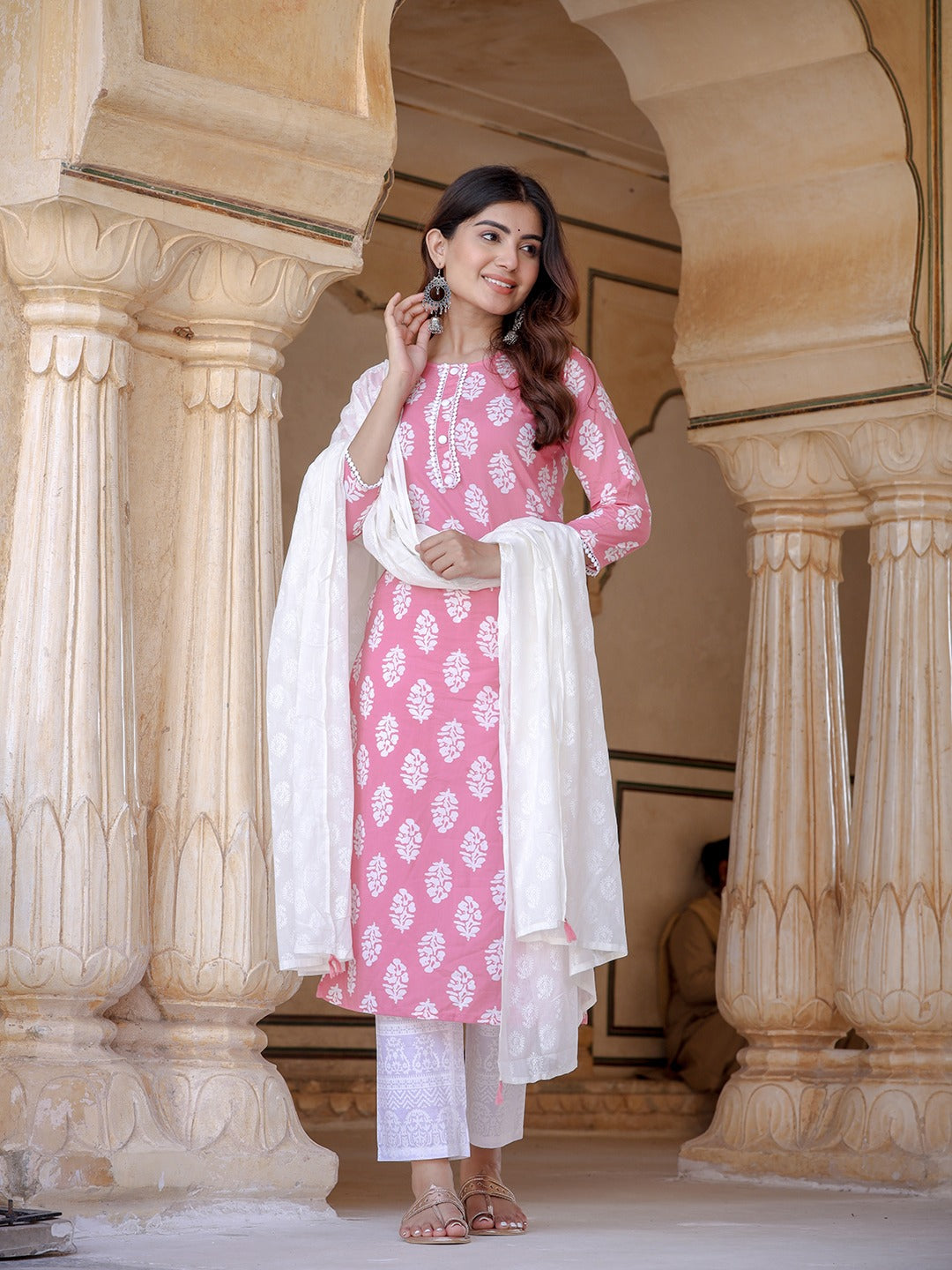 Yufta Pink Ethnic Motifs Printed Dupatta Set