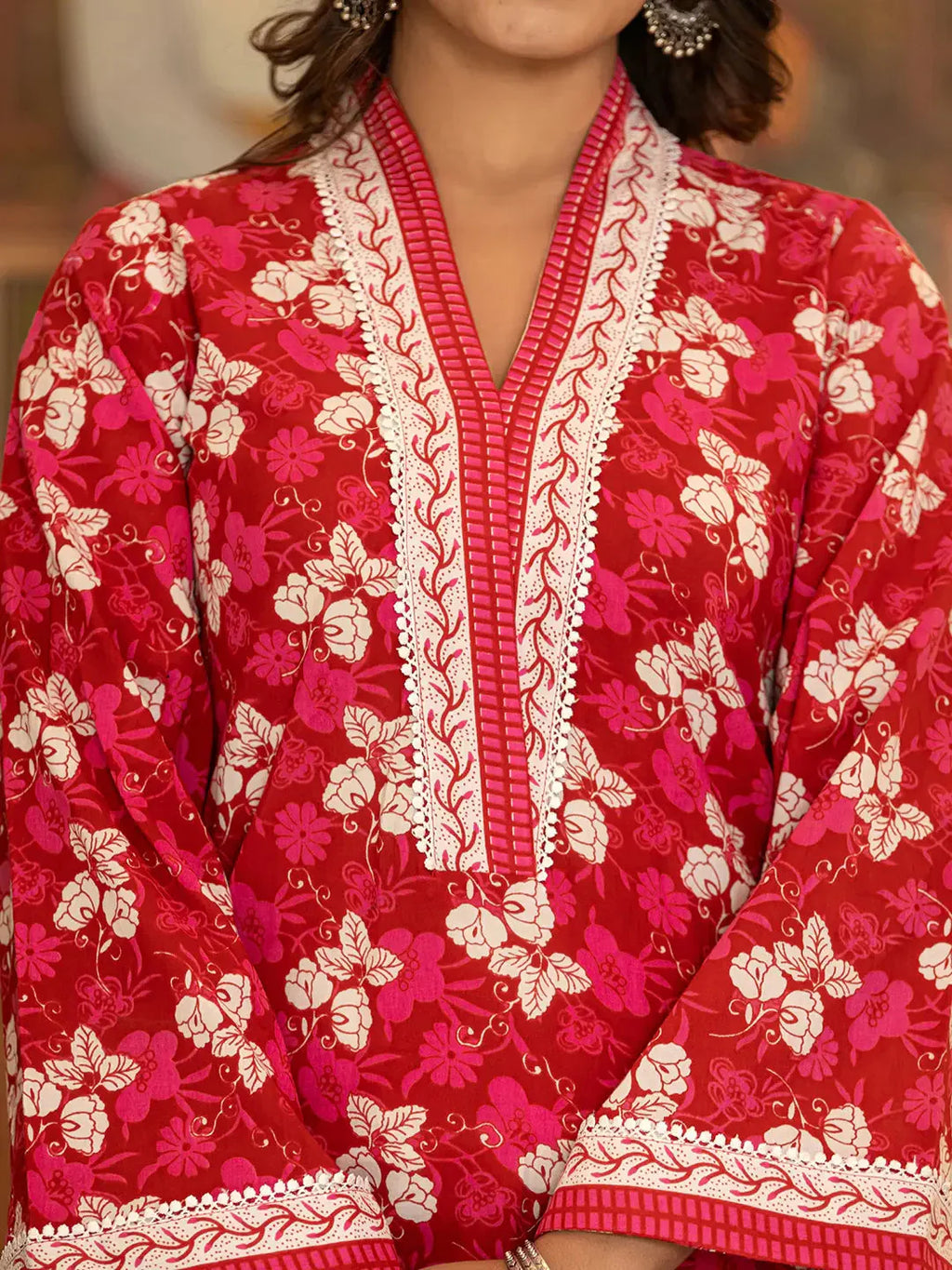 Yufta Pink Floral Print Straight Pakistani Style Kurta Trouser And Dupatta Set