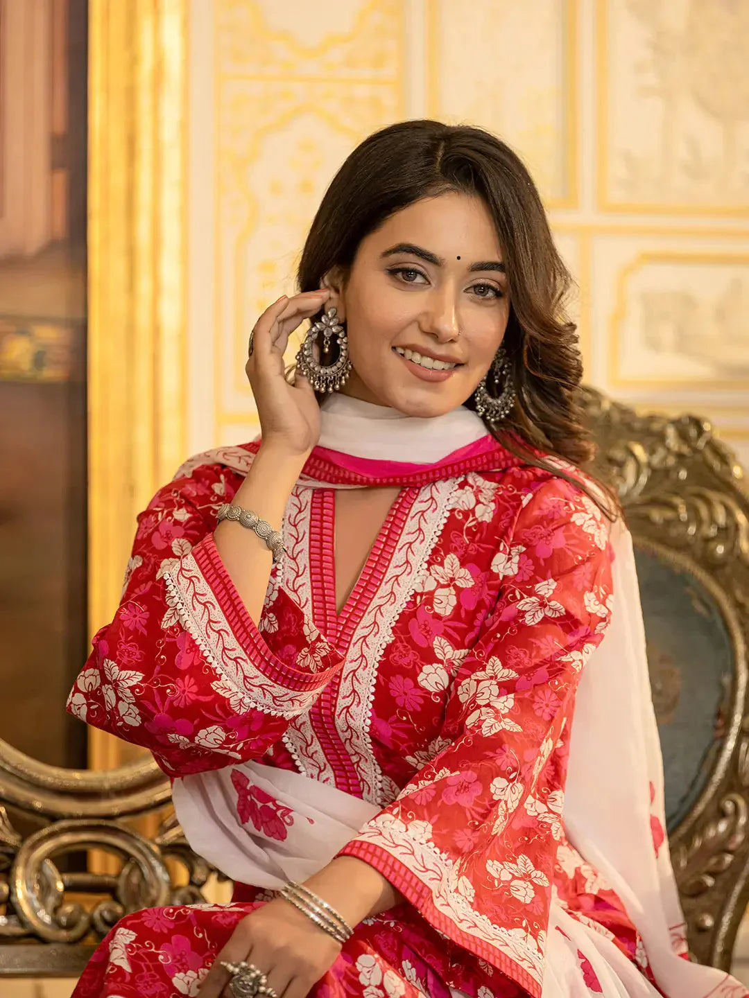 Yufta Pink Floral Print Straight Pakistani Style Kurta Trouser And Dupatta Set