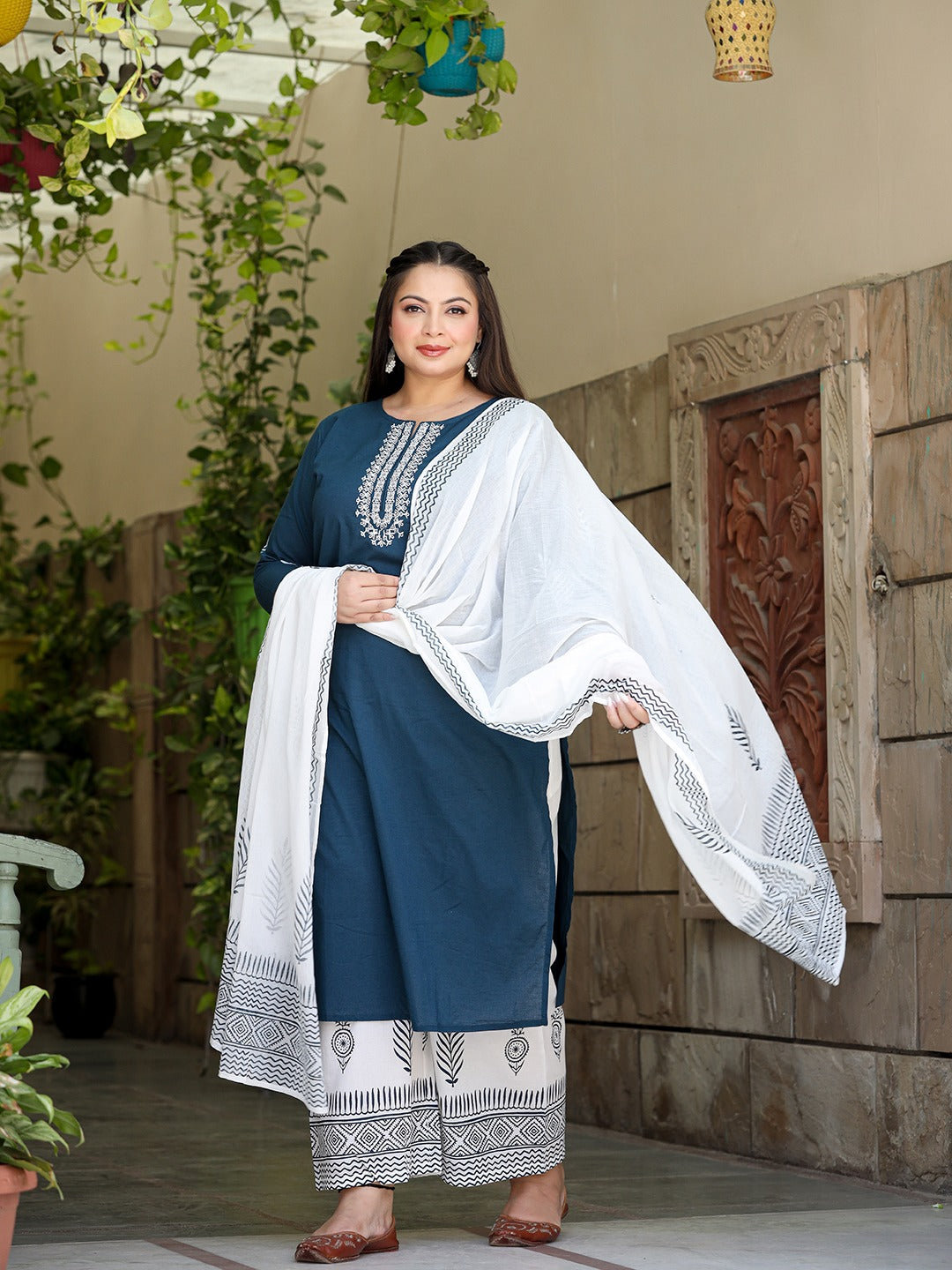 Yufta Plus Size Embroidered Cotton Kurta Dupatta Set