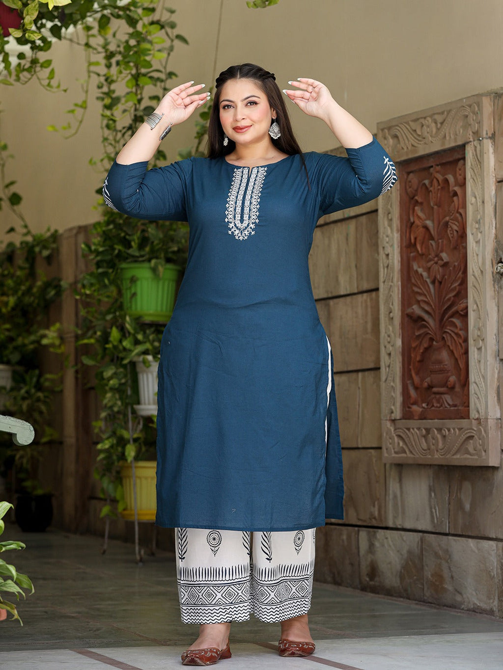 Yufta Plus Size Embroidered Cotton Kurta Dupatta Set