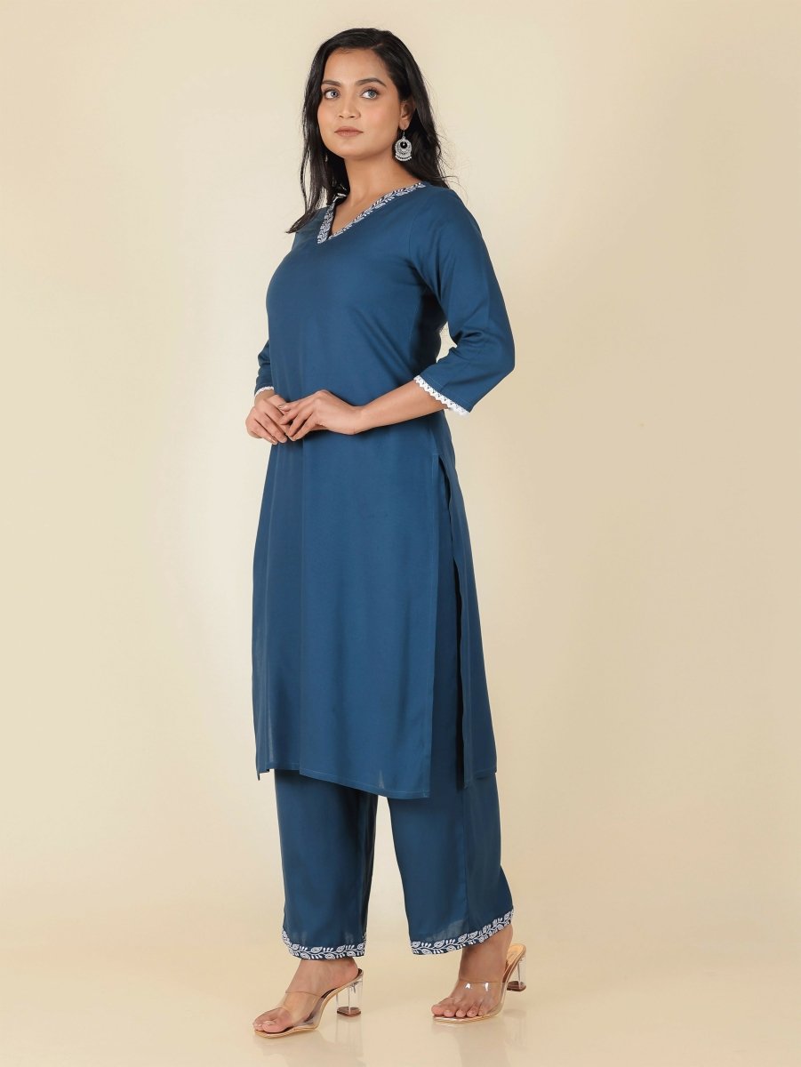 Aramya Blue Rayon Solid Straight Kurta for Women