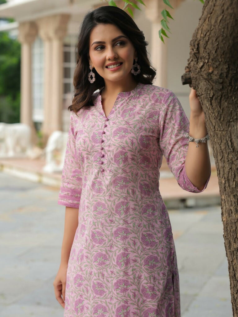 Aramya Straight Soft Cotton Floral Print Women's Kurta - Pink