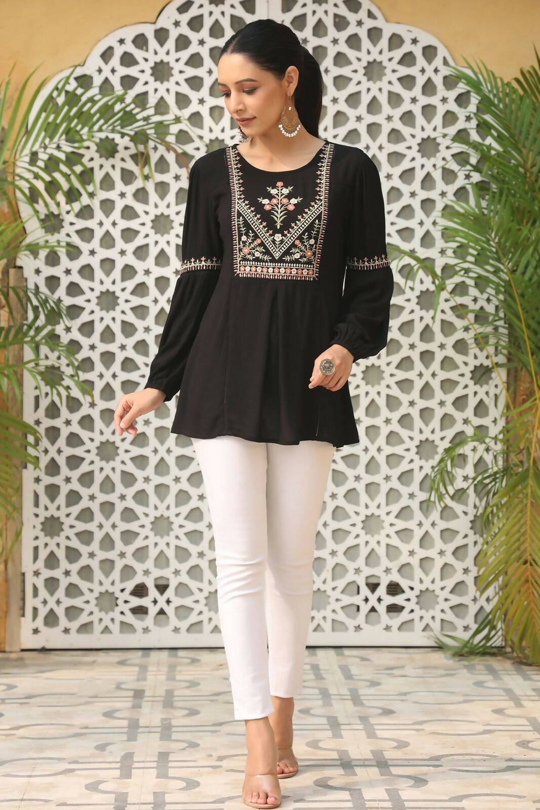 Juniper Women's Black Rayon Crepe Solid With Embroidery Straight Tunic