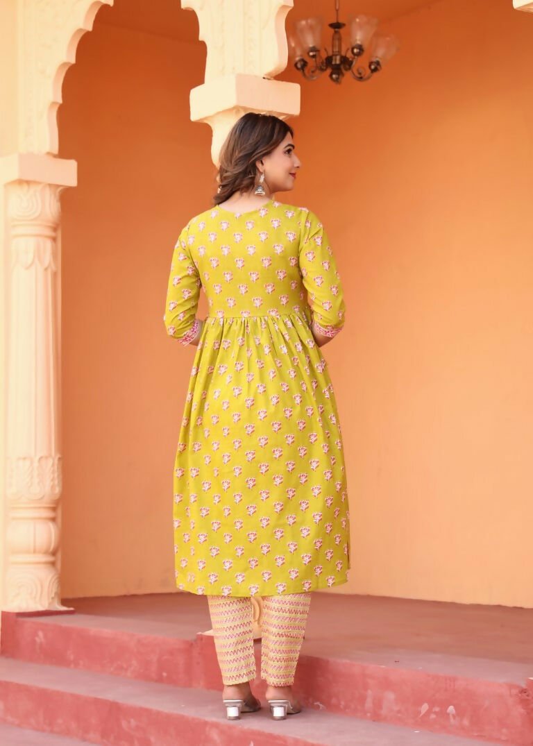 Alvano Printed Naira Cut Kurti Kurti with Pant and Dupatta Set for Women's and Girls Cotton