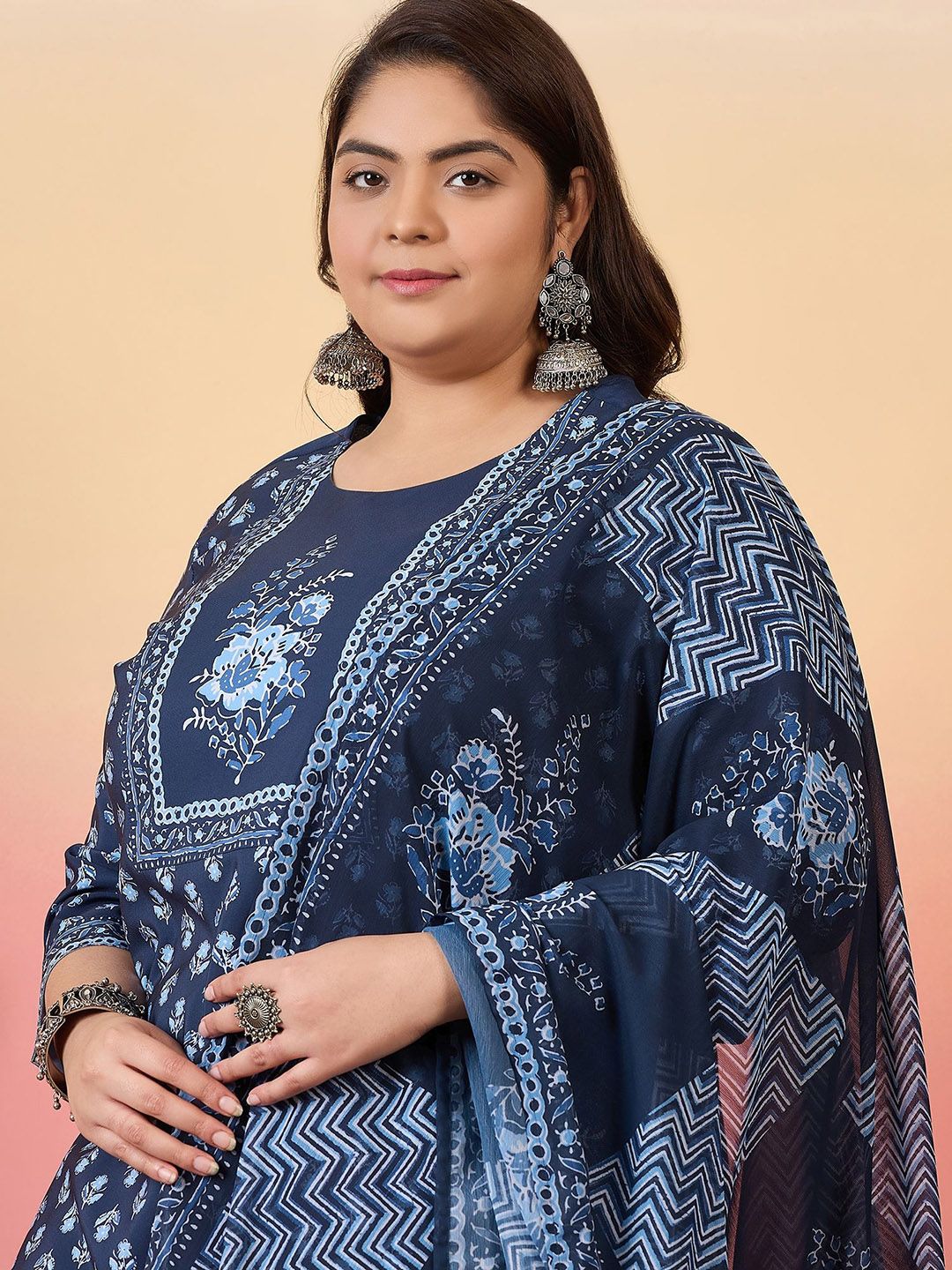 Sztori Women Floral Printed Regular Kurta with Trousers & With Dupatta