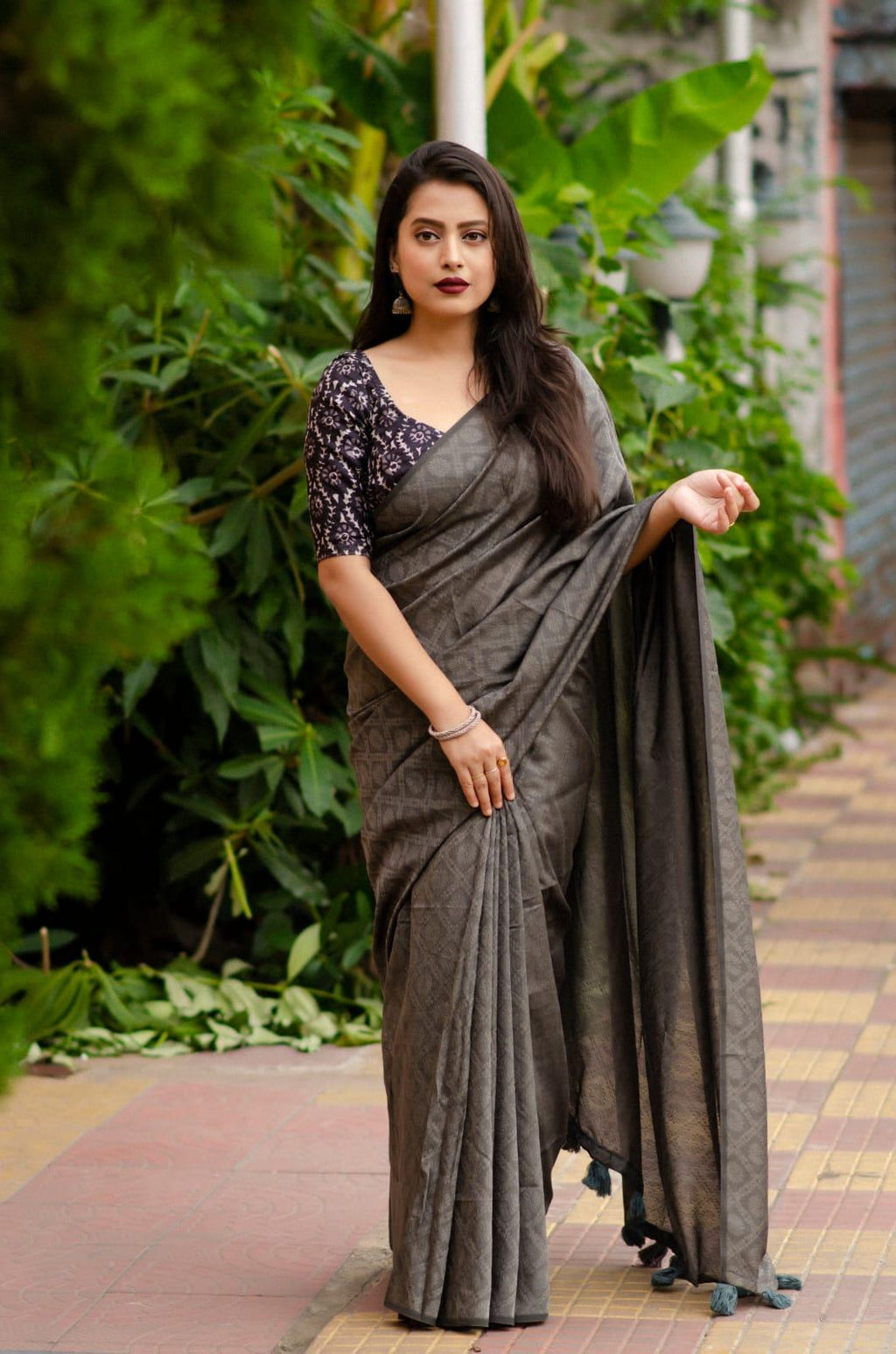 Grey Jute Silk Woven Design Saree with Unstitched Blouse - Hiral Fashion