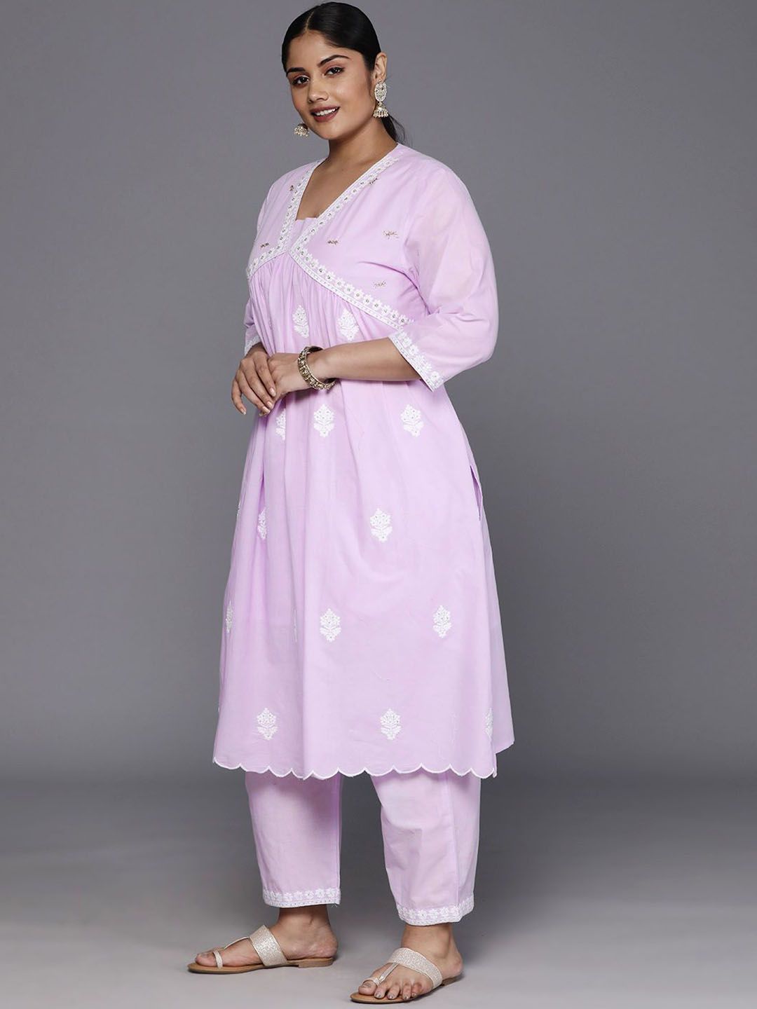Sztori Plus Size Floral Embroidered Pure Cotton Anarkali Kurta & Trousers With Dupatta